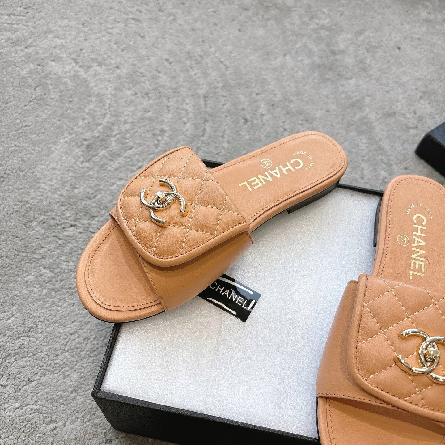 PLATFORM SLIPPERS LOGO IN YELLOW ORANGE LAMBSKIN - 35
