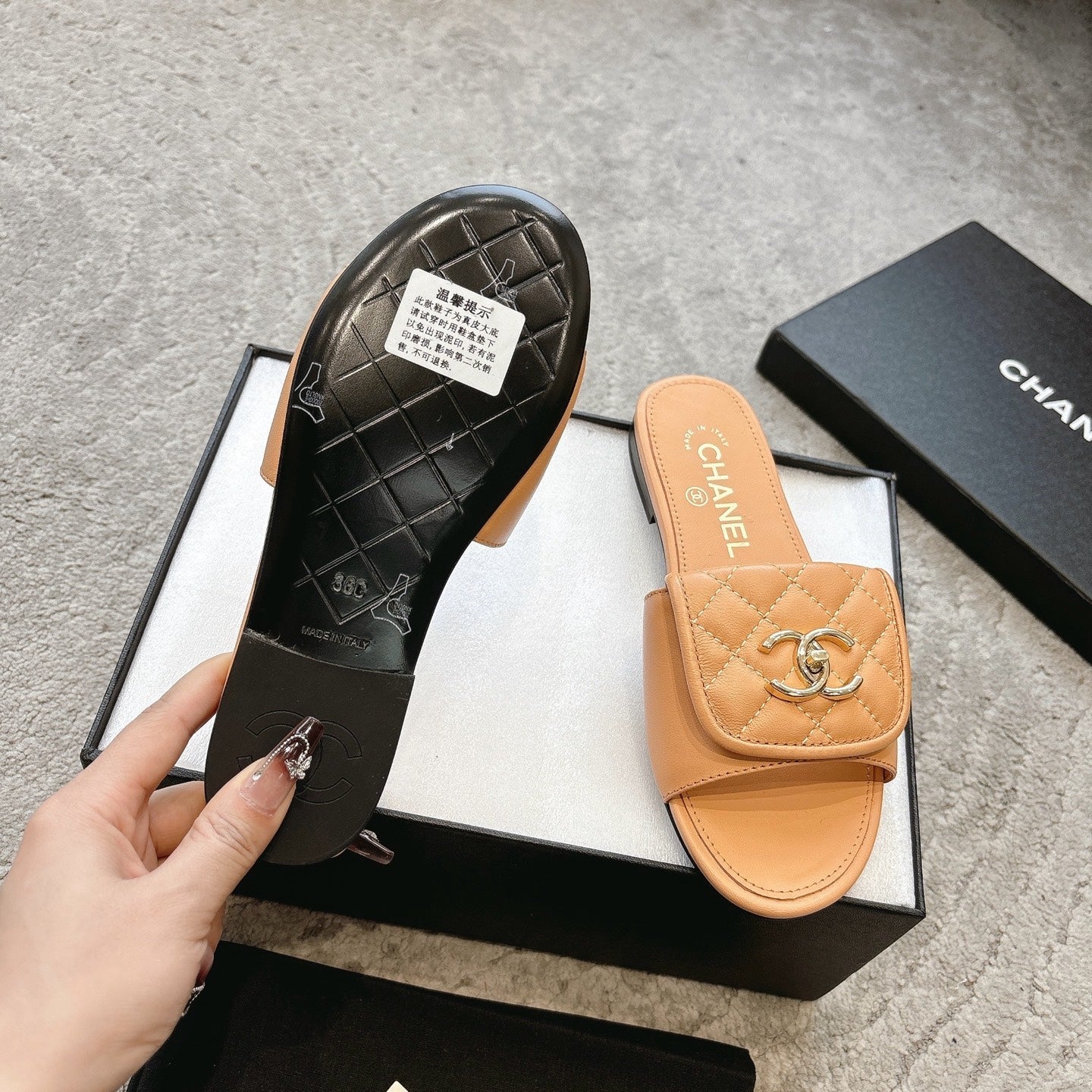 PLATFORM SLIPPERS LOGO IN YELLOW ORANGE LAMBSKIN - 35