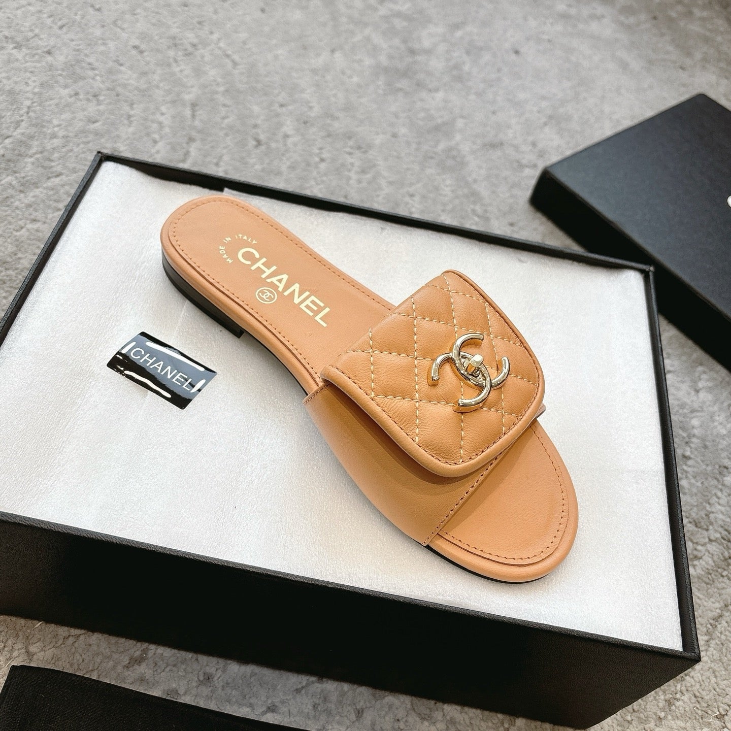 PLATFORM SLIPPERS LOGO IN YELLOW ORANGE LAMBSKIN - 35