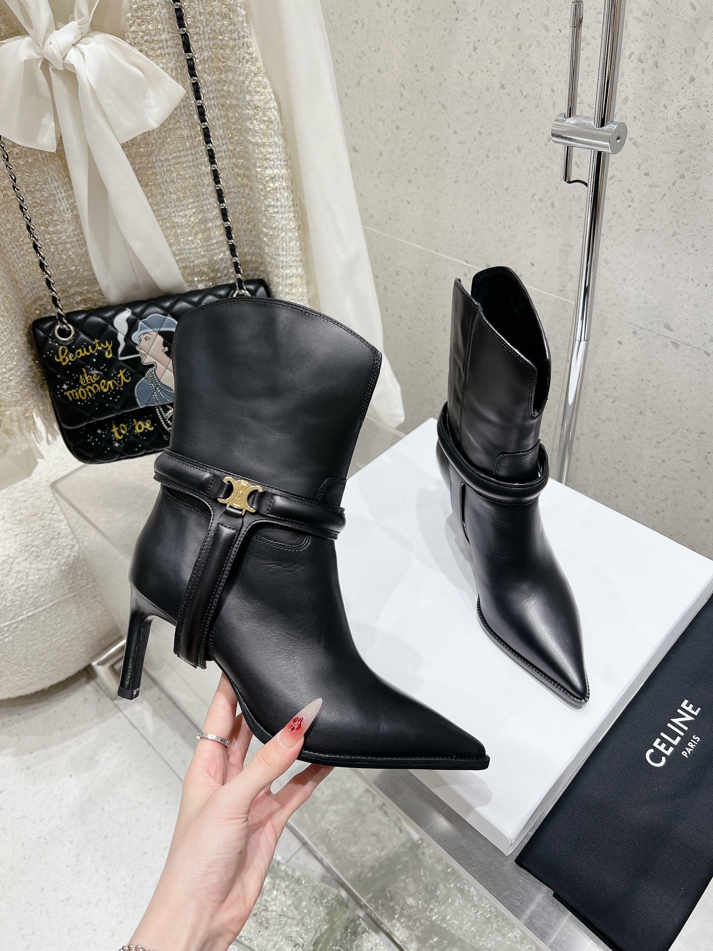 VERNEUIL ANKLE BOOT WITH TRIOMPHE IN BLACK CALFSKIN - 35