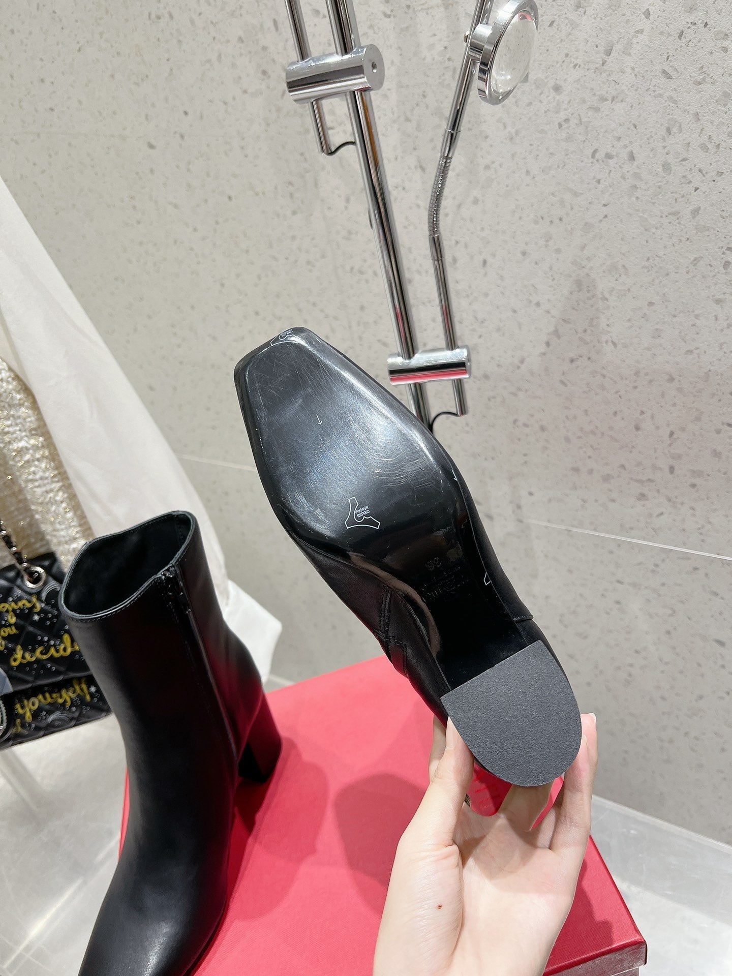 VLOGO SIGNATURE WHITE CALFSKIN ANKLE BOOT 75 MM - 35