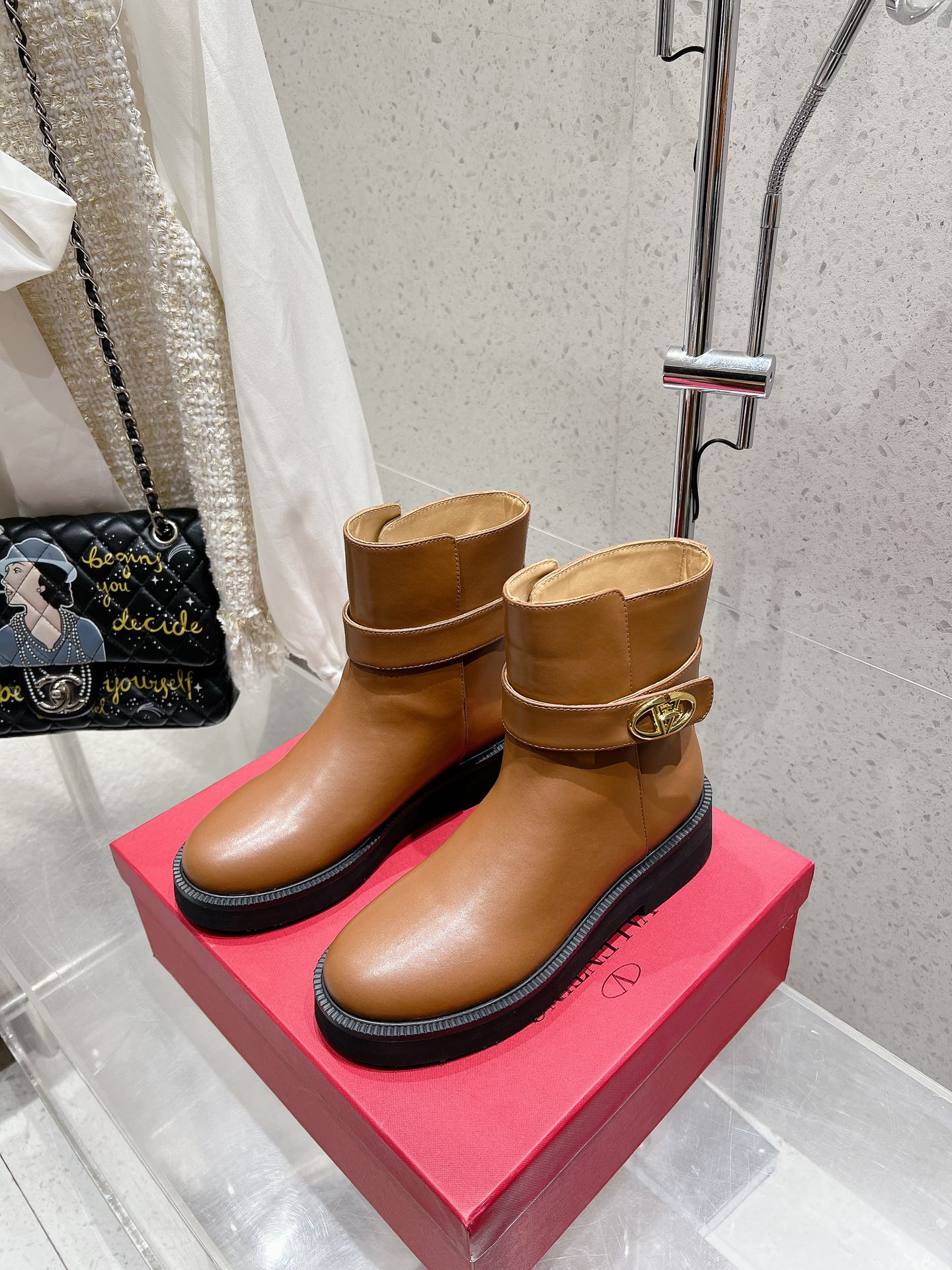 VLOGO SIGNATURE COPPER BROWN CALFSKIN ANKLE BOOT 30MM - 35