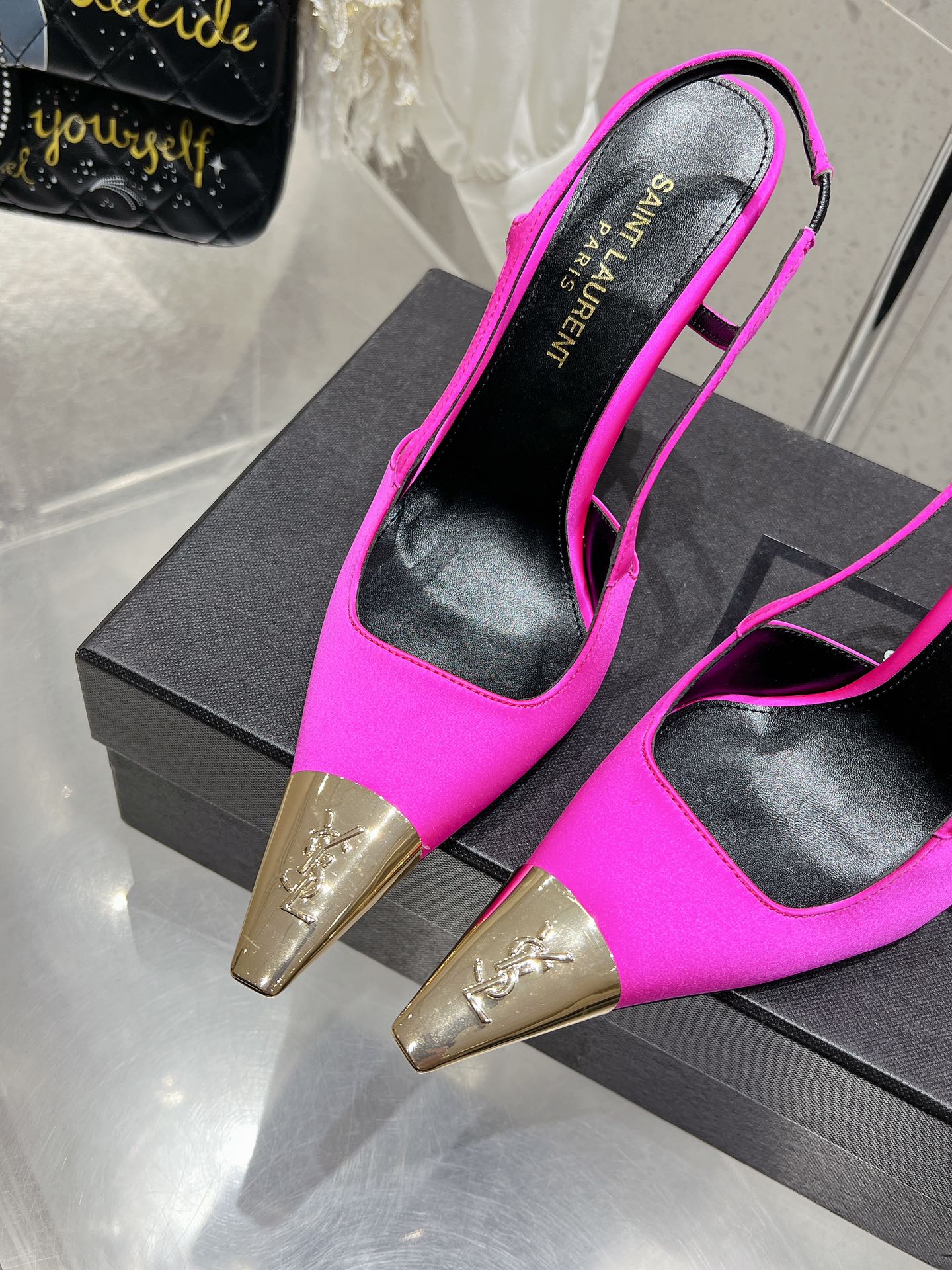 HIGH HEEL 10 CM SLINGBACK IN BRIGHT PINK CALFSKIN WITH GOLD HARDWARE - 35