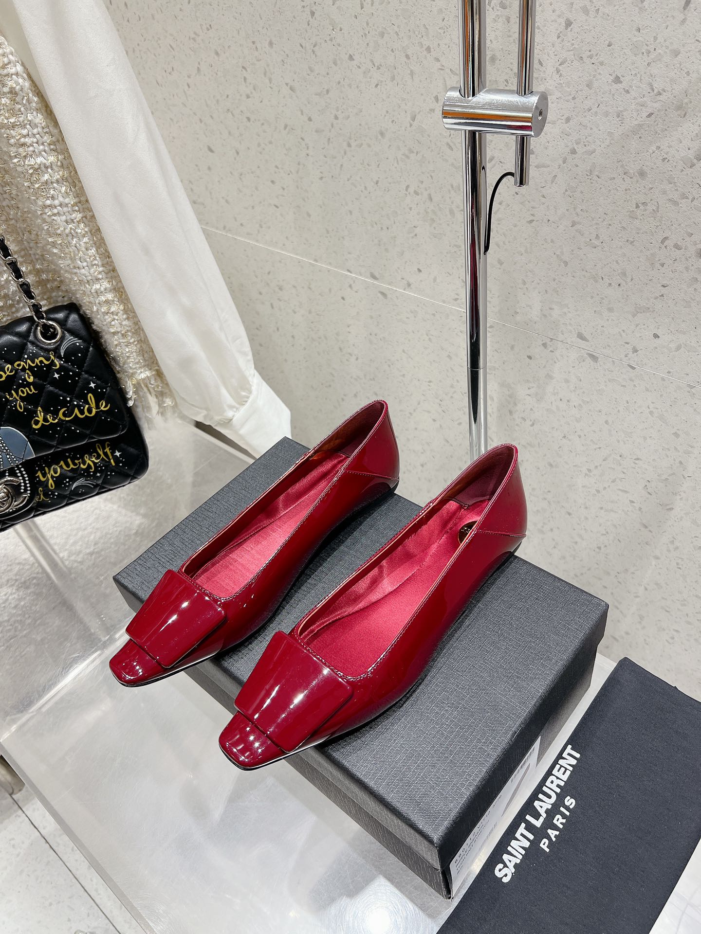 BALLERINA FLATS IN RUBY RED PATENT CALFSKIN - 35
