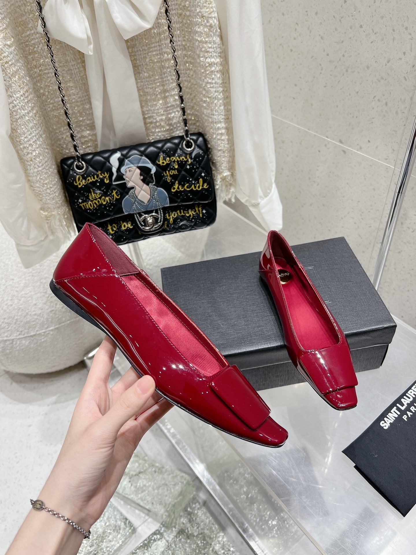 BALLERINA FLATS IN RUBY RED PATENT CALFSKIN - 35