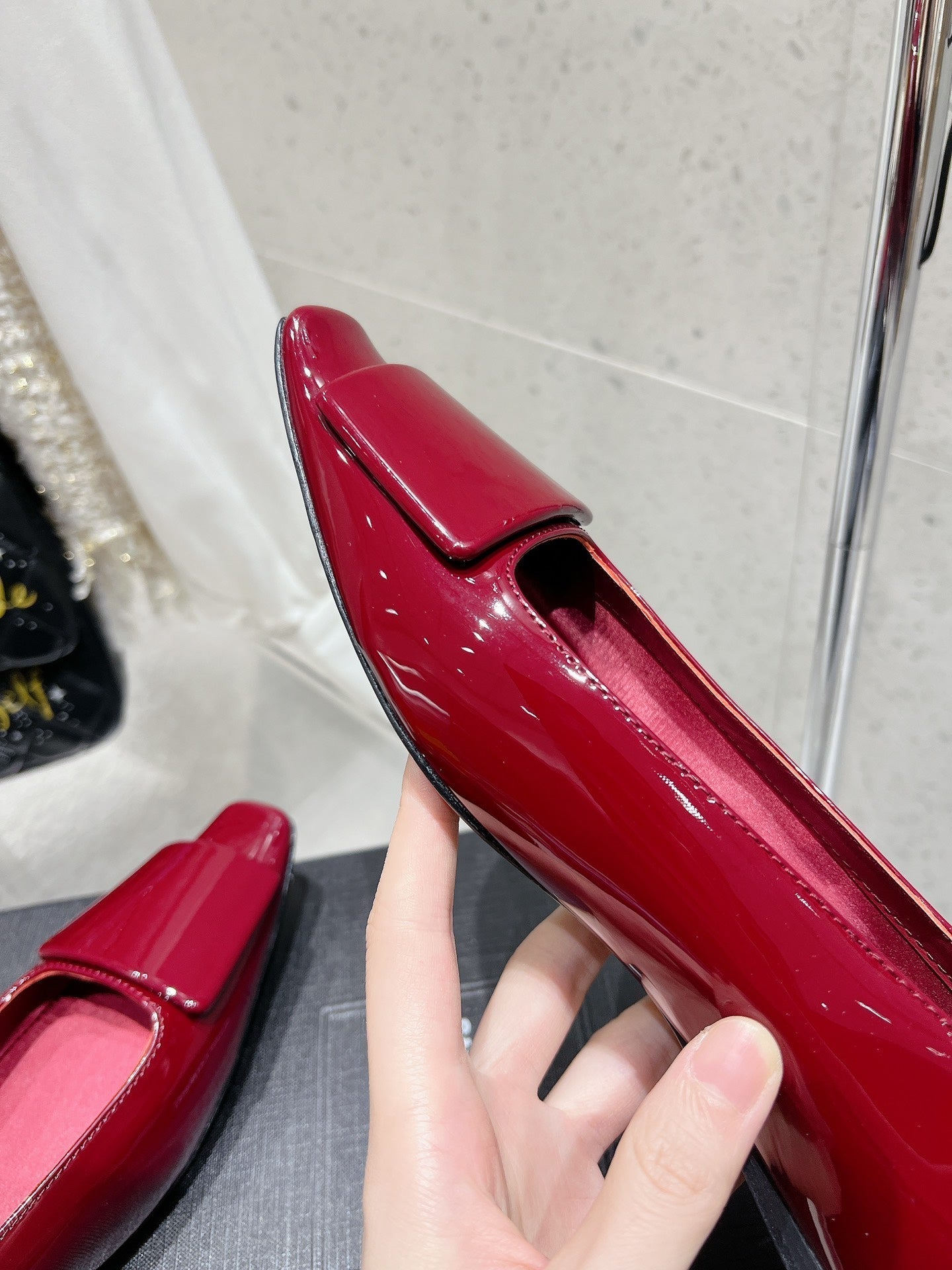 BALLERINA FLATS IN RUBY RED PATENT CALFSKIN - 35