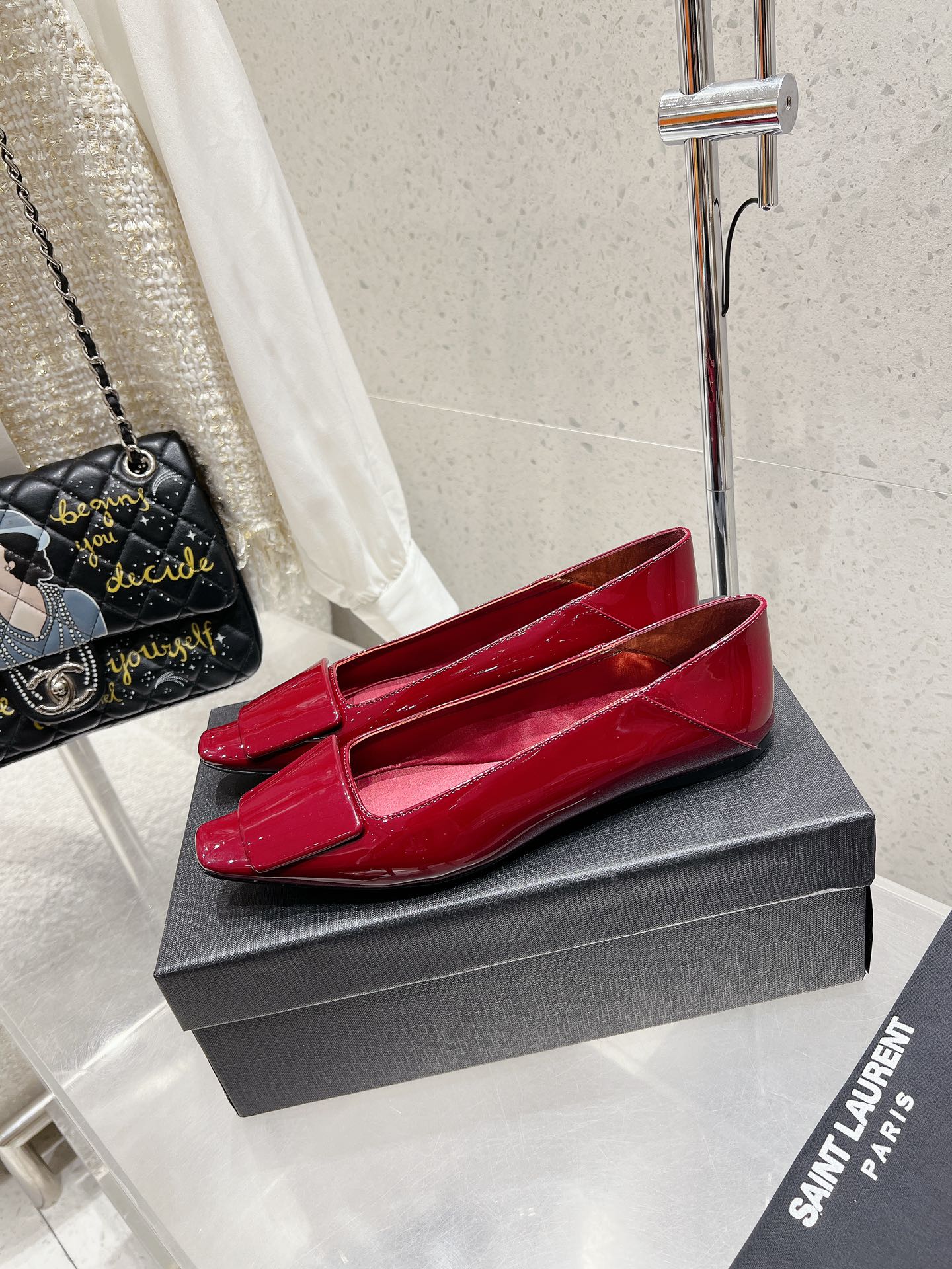 BALLERINA FLATS IN RUBY RED PATENT CALFSKIN - 35