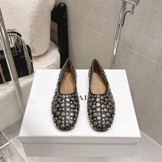 Балетки CELINE 26S з чорної телячої шкіри з металевими заклепками