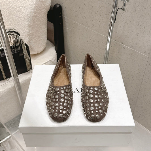 ЖІНОЧІ БАЛЕТКИ CELINE 26S З КОРИЧНЕВОЇ ЗАМШІ З МЕТАЛЕВИМИ ЗАКЛЕПКАМИ