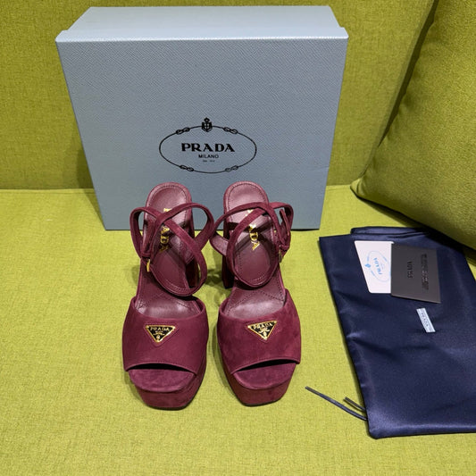 Босоніжки на високих підборах PRADA 25S 140 ММ З ТЕМНО-БОРДОВОЇ ЗАМШІ, ФАСОН 3 - 35