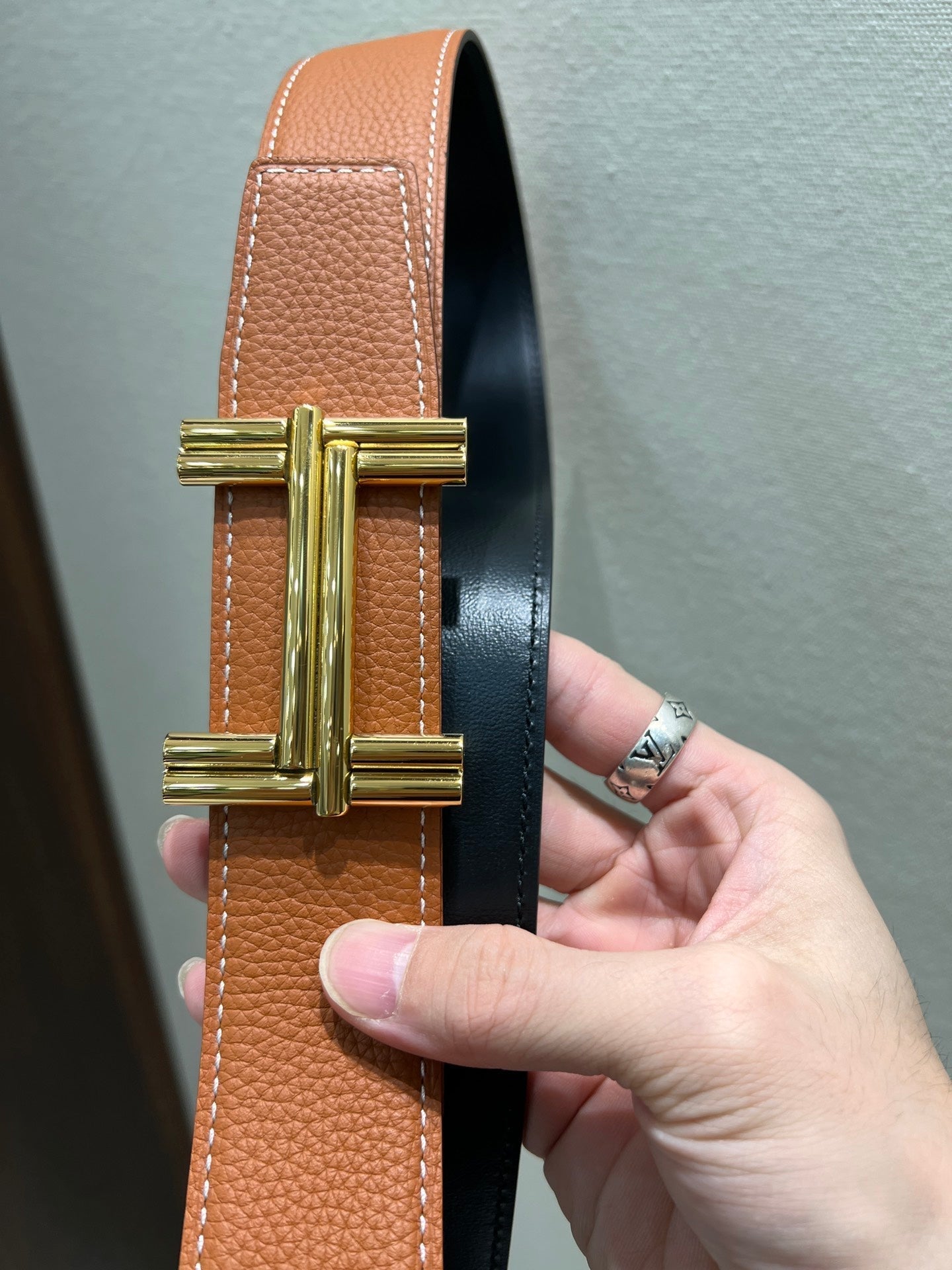 HM TRAVERSE BELT BUCKLE & REVERSIBLE BRONZE BROWN LEATHER STRAP 38 MM GOLD HARDWARE - 30