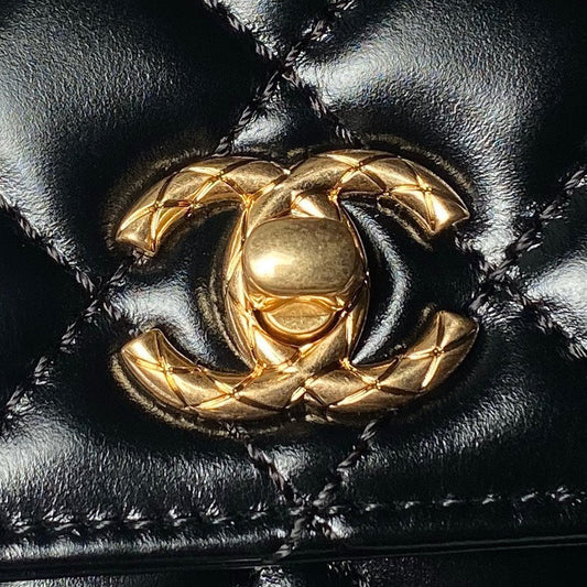 CHANEL 25S CLASSIC COCO HANDLE BAG 19 СМ З ЧОРНОЇ ШКІРИ ЯГНЯТИ ІЗ ЗОЛОТОЮ ФУРНІТУРОЮ