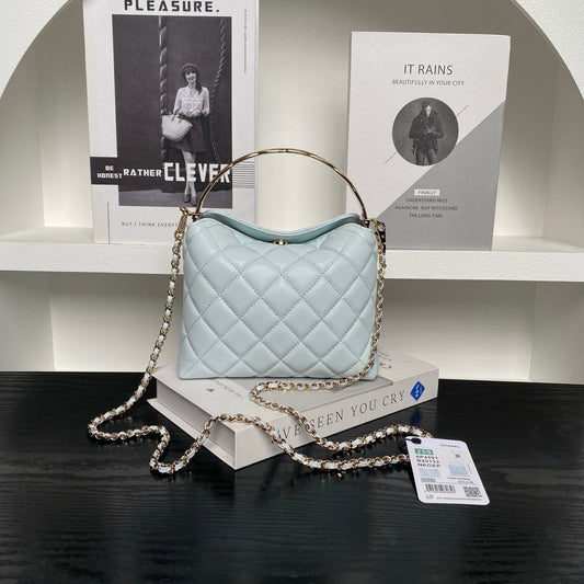 CHANEL 25S COCO CRUSH СУМКА З РУЧКОЮ 19 ЗІ СВІТЛО-БЛАКИТНОЇ ЗЕРНИСТОЇ ШКІРИ