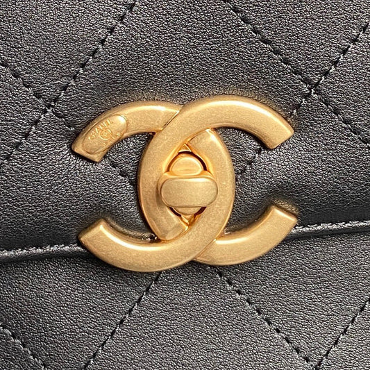 CHANEL 25S СУМКА НА ПЛЕЧЕ З ВЕРХНЬОЮ РУЧКОЮ 37 З ЧОРНОЇ ТЕЛЯЧОЇ ШКІРИ ІЗ ЗОЛОТОЮ ФУРНІТУРОЮ