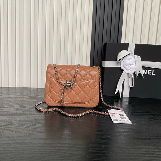 CHANEL 25S МІНІ СУМКА FLAP BAG 18 З ТЕМНОЇ КАРАМЕЛЬНОЇ ШКІРИ ТЕЛЯТИ