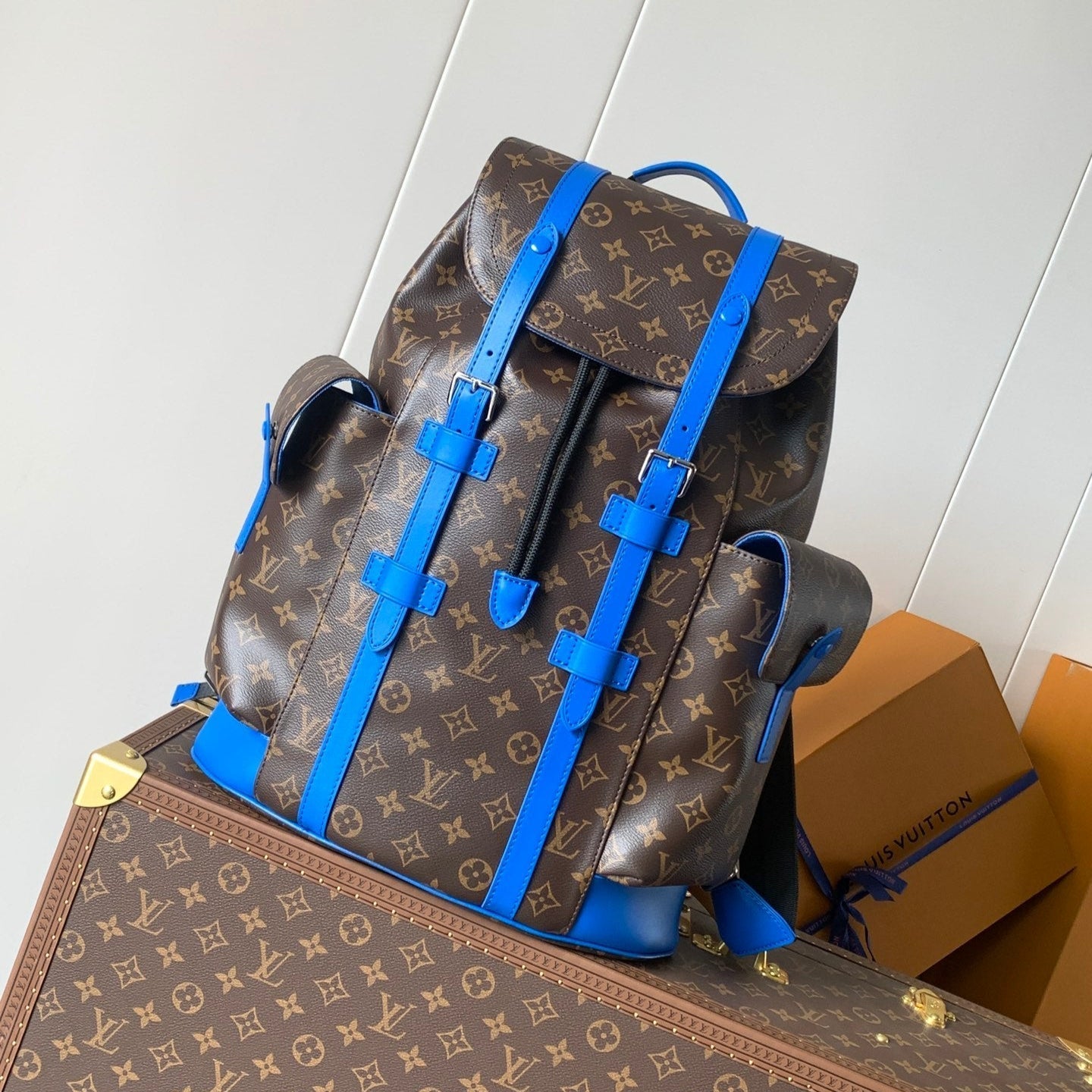 LV 25S CHRISTOPHER BACKPACK 48 IN BROWN AND PERSIAN BLUE CANVAS MONOGRAM