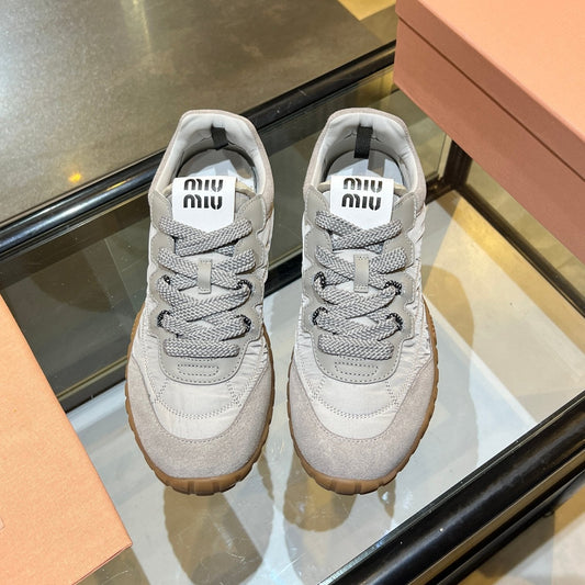 КРОСІВКИ MIUMIU 26S З СІРОЇ ТКАНИНИ ТА ЗАМШІ
