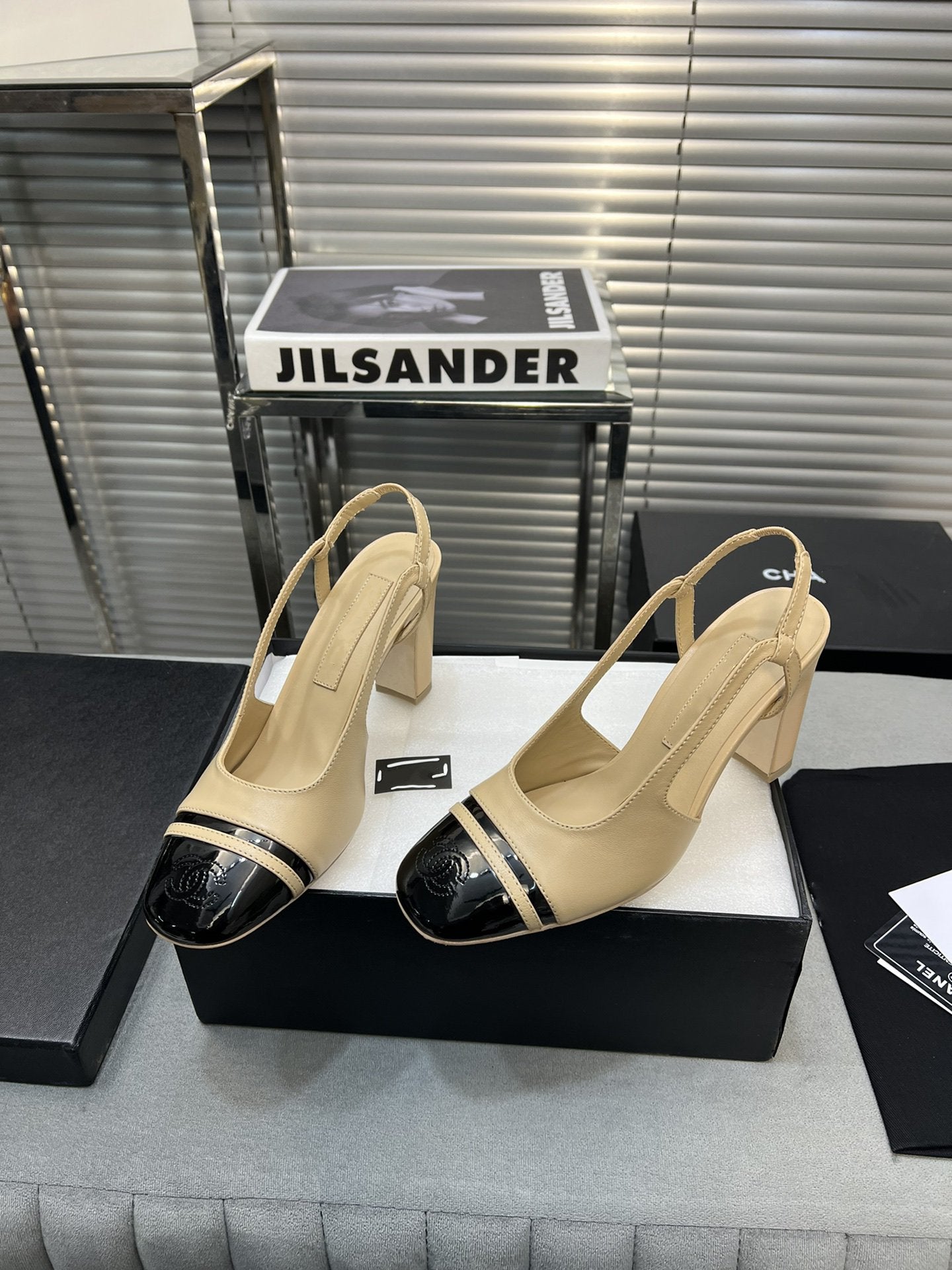 slingback light beige suede silver metalic lambskin square toe 9.5 - 35