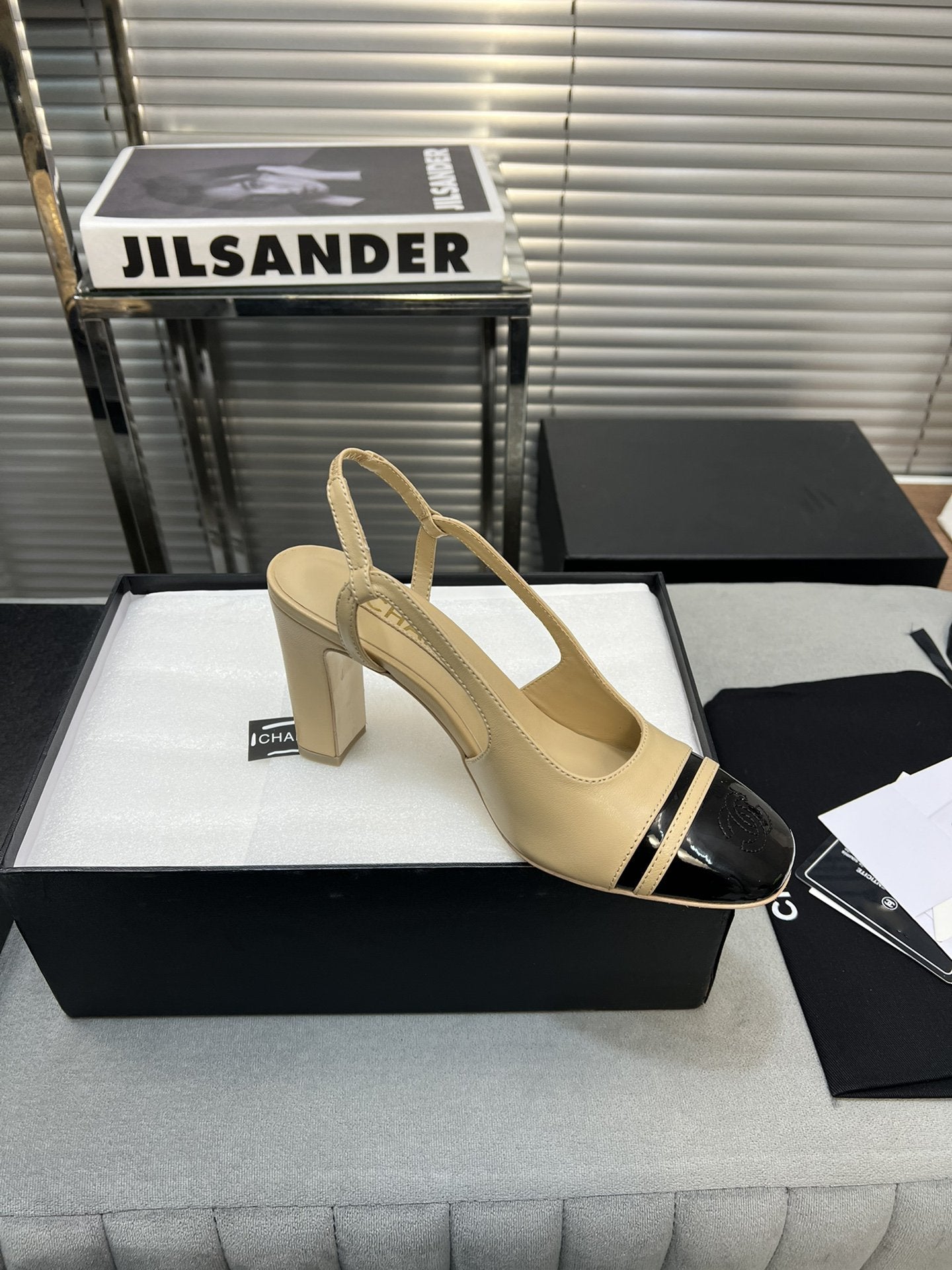 slingback light beige suede silver metalic lambskin square toe 9.5 - 35