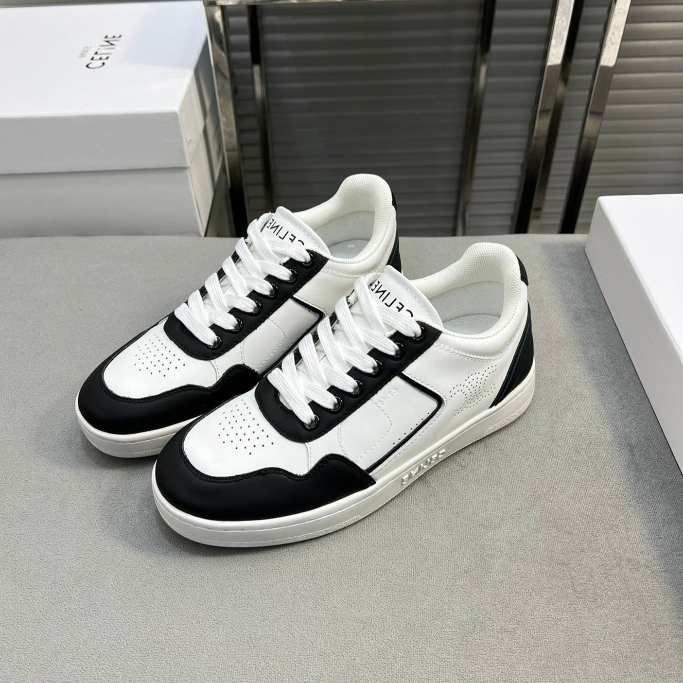 TRAINER LOW LACE-UP SNEAKER IN CALFSKIN, LAMINATED CALFSKIN AND SUEDE CALFSKIN OPTIC BLACK WHITE - 35