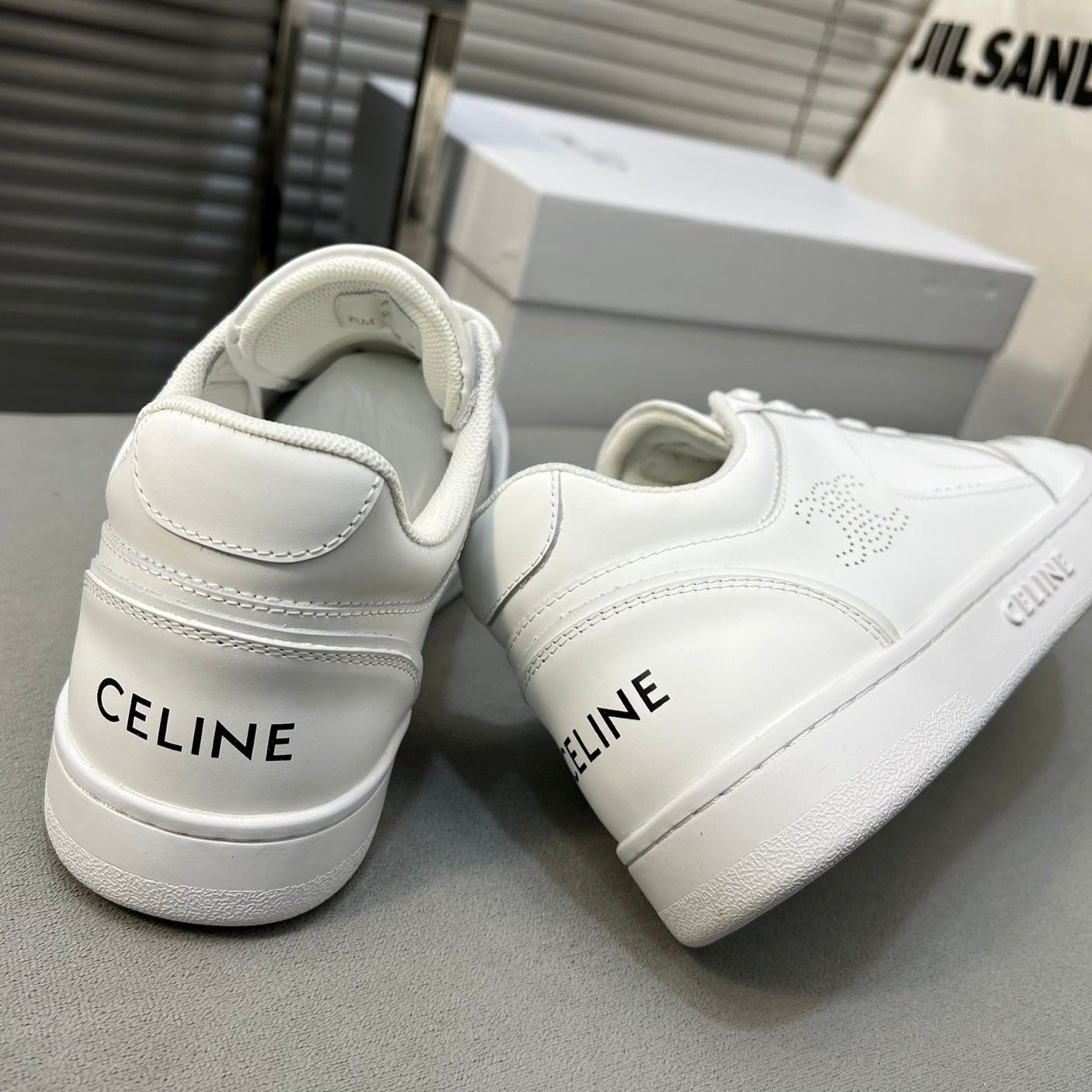TRAINER LOW LACE-UP SNEAKER IN CALFSKIN, LAMINATED CALFSKIN AND SUEDE CALFSKIN OPTIC WHITE - 35