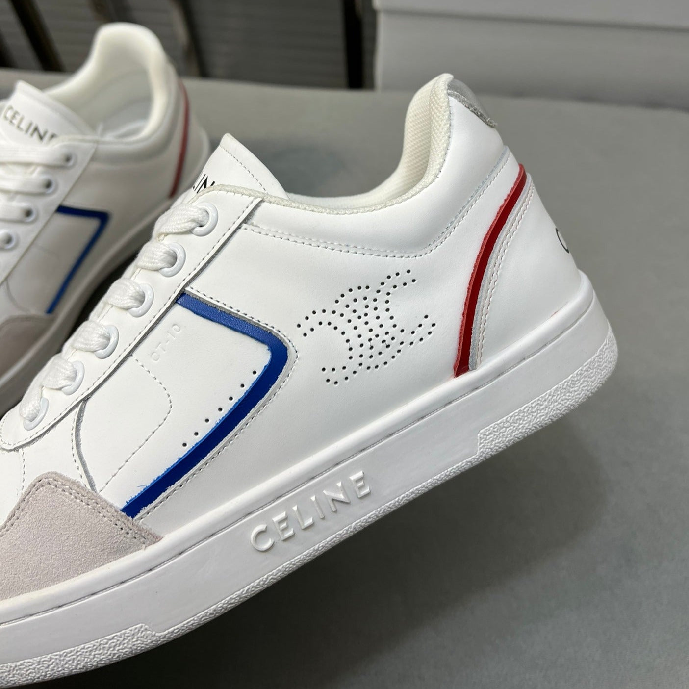 TRAINER LOW LACE-UP SNEAKER IN CALFSKIN, LAMINATED CALFSKIN AND SUEDE CALFSKIN OPTIC WHITE/BLUE/RED/SILVER - 35