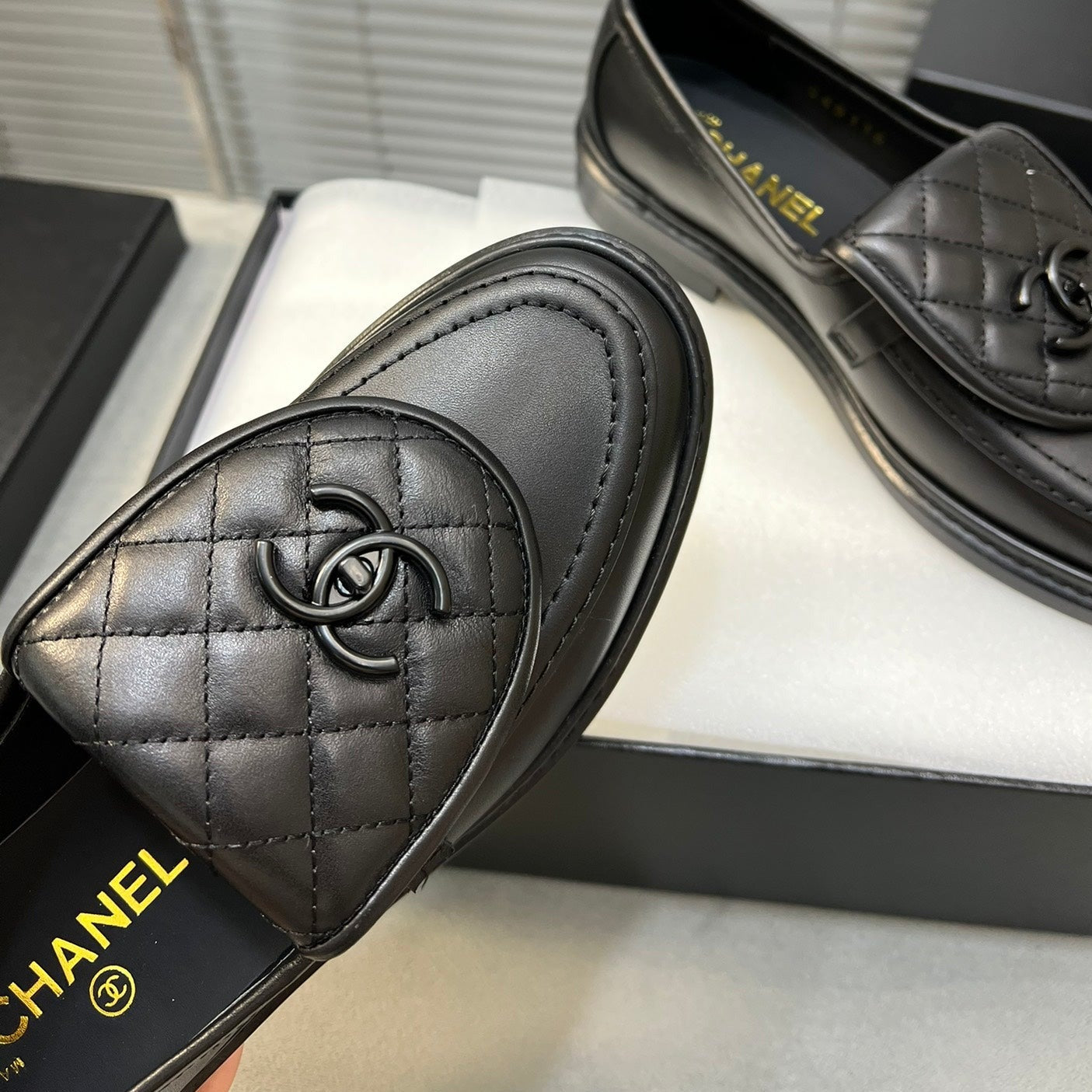 CC Women Loafers In Leather Black - 35