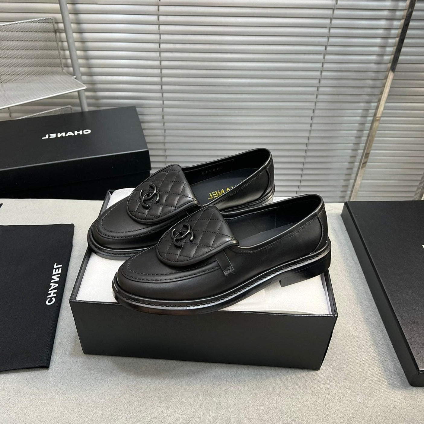 CC Women Loafers In Leather Black - 35