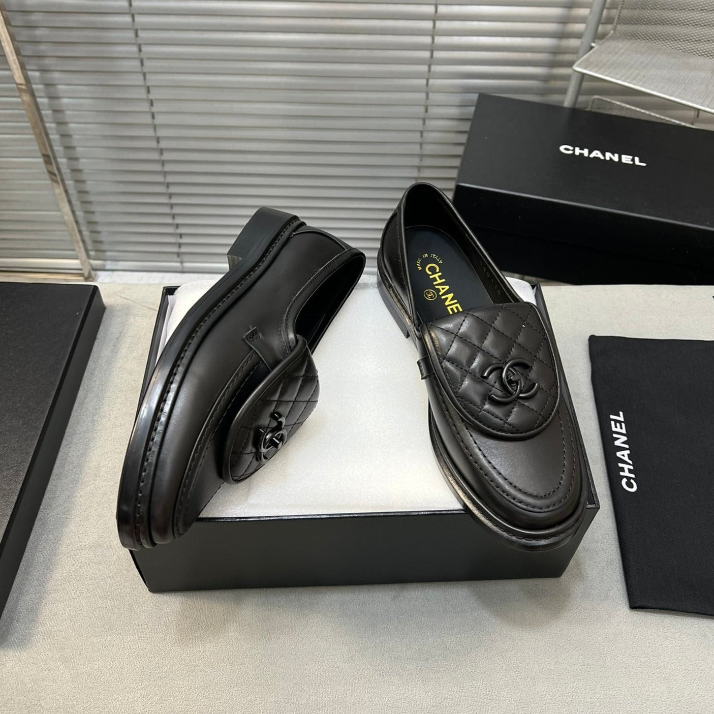 CC Women Loafers In Leather Black - 35