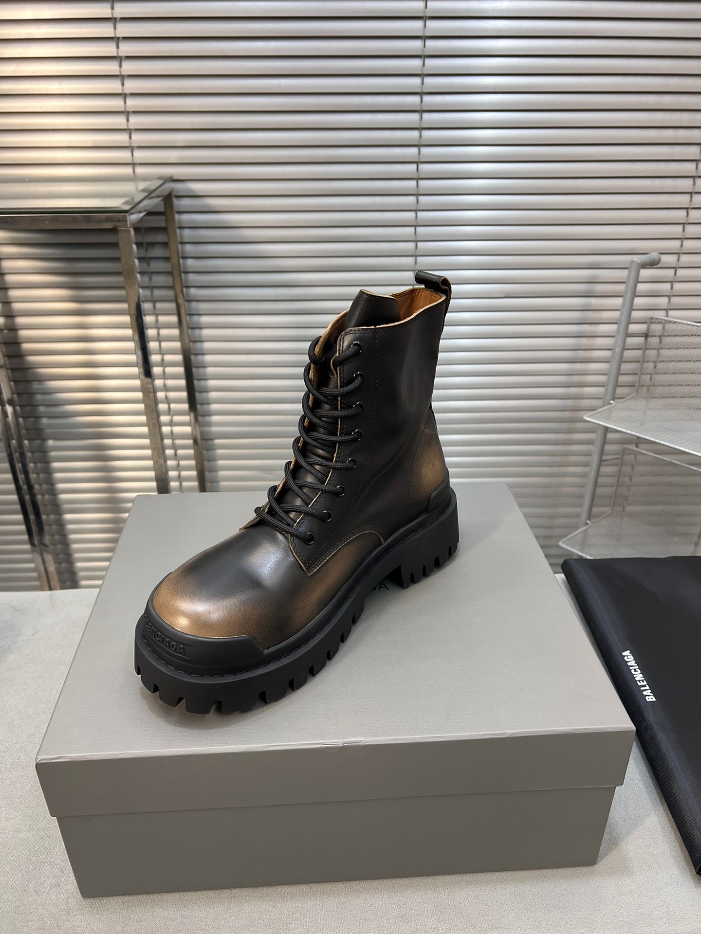 CHUNKY BOOTS IN BLACK MIX BRONZE SMOOTH CALFSKIN - 35