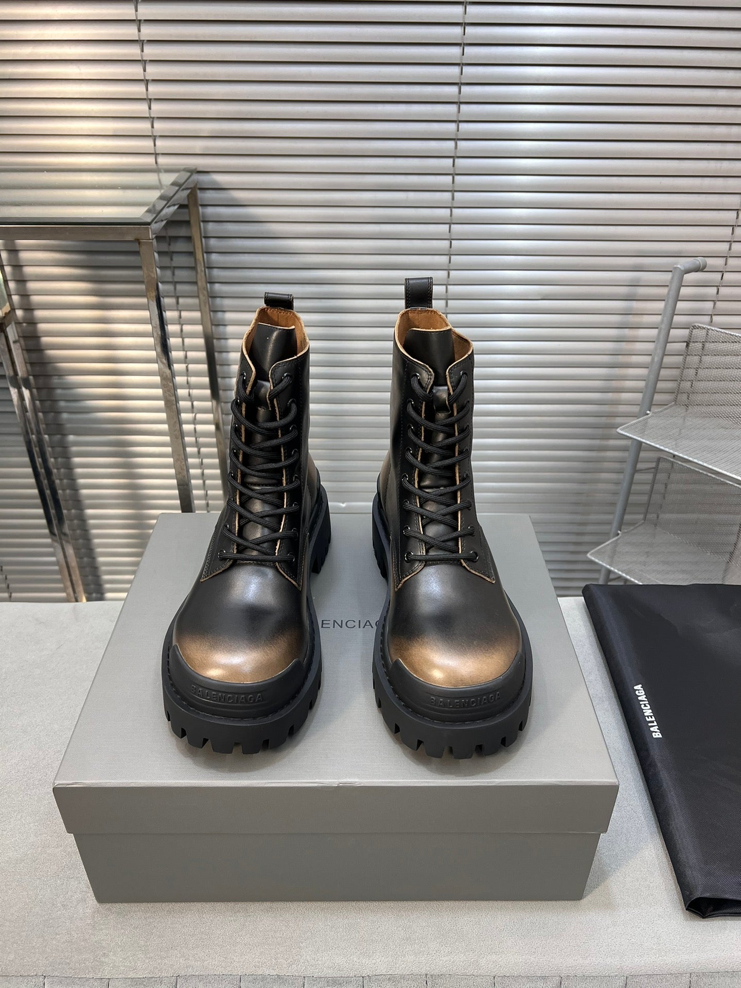 CHUNKY BOOTS IN BLACK MIX BRONZE SMOOTH CALFSKIN - 35