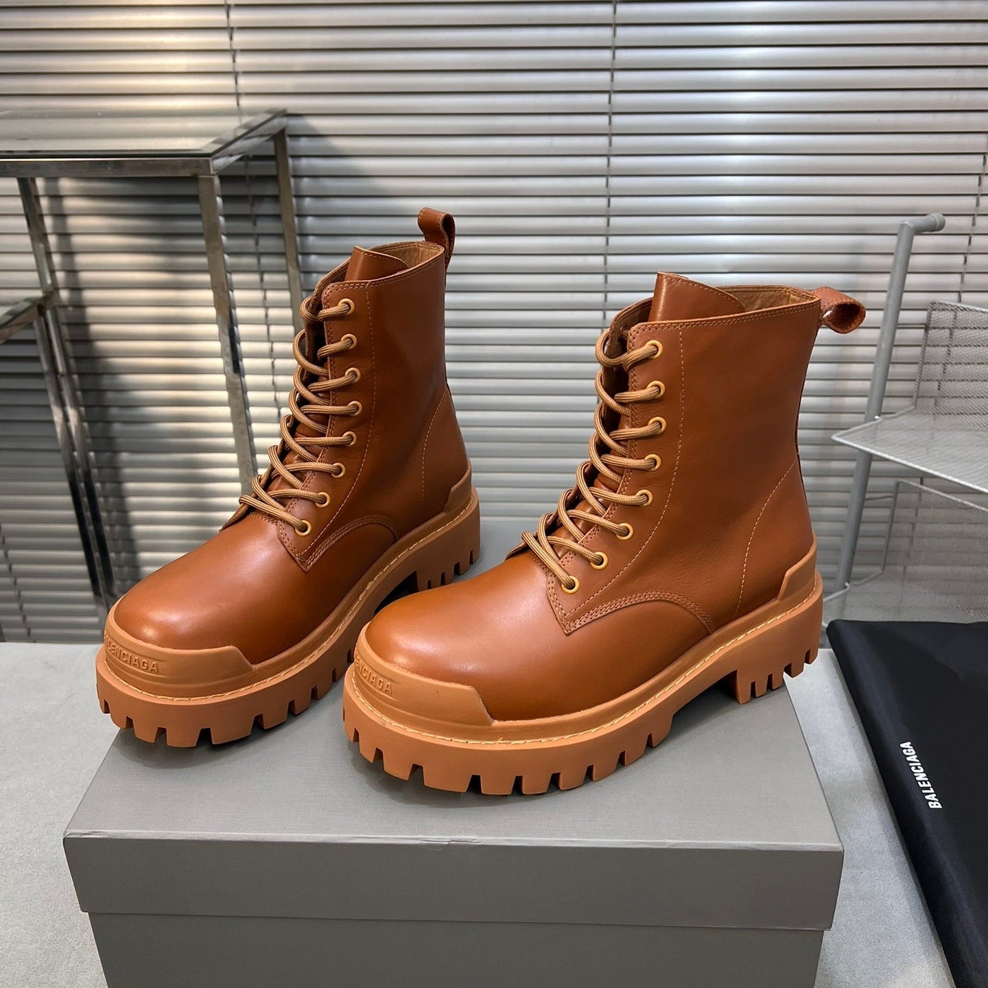 CHUNKY BOOTS IN TAN SMOOTH CALFSKIN - 35