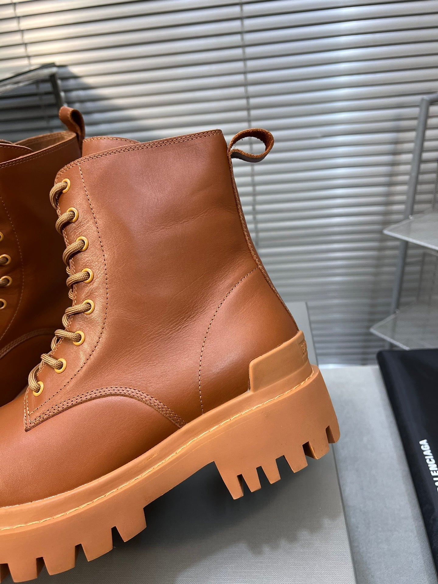 CHUNKY BOOTS IN TAN SMOOTH CALFSKIN - 35