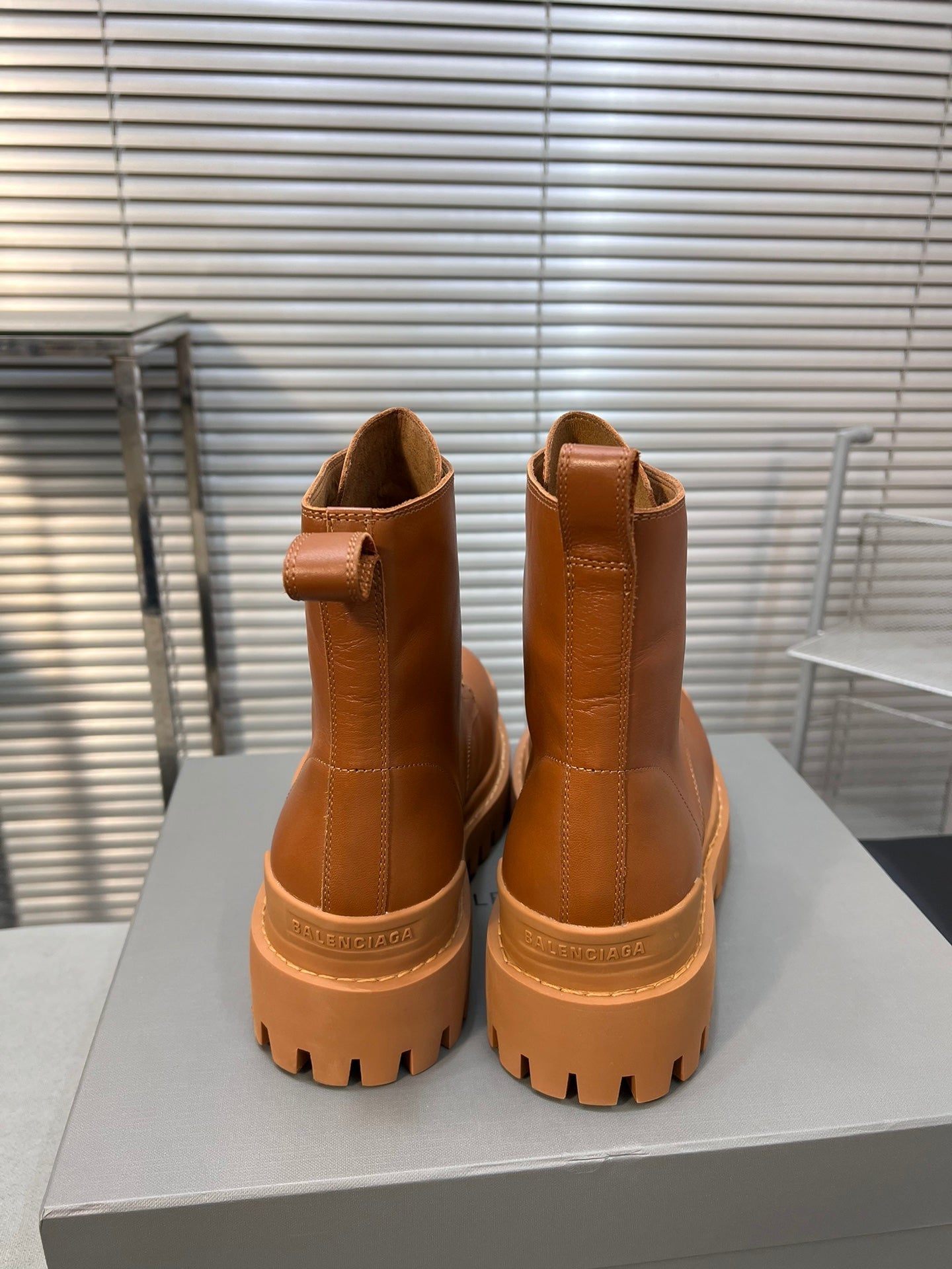 CHUNKY BOOTS IN TAN SMOOTH CALFSKIN - 35