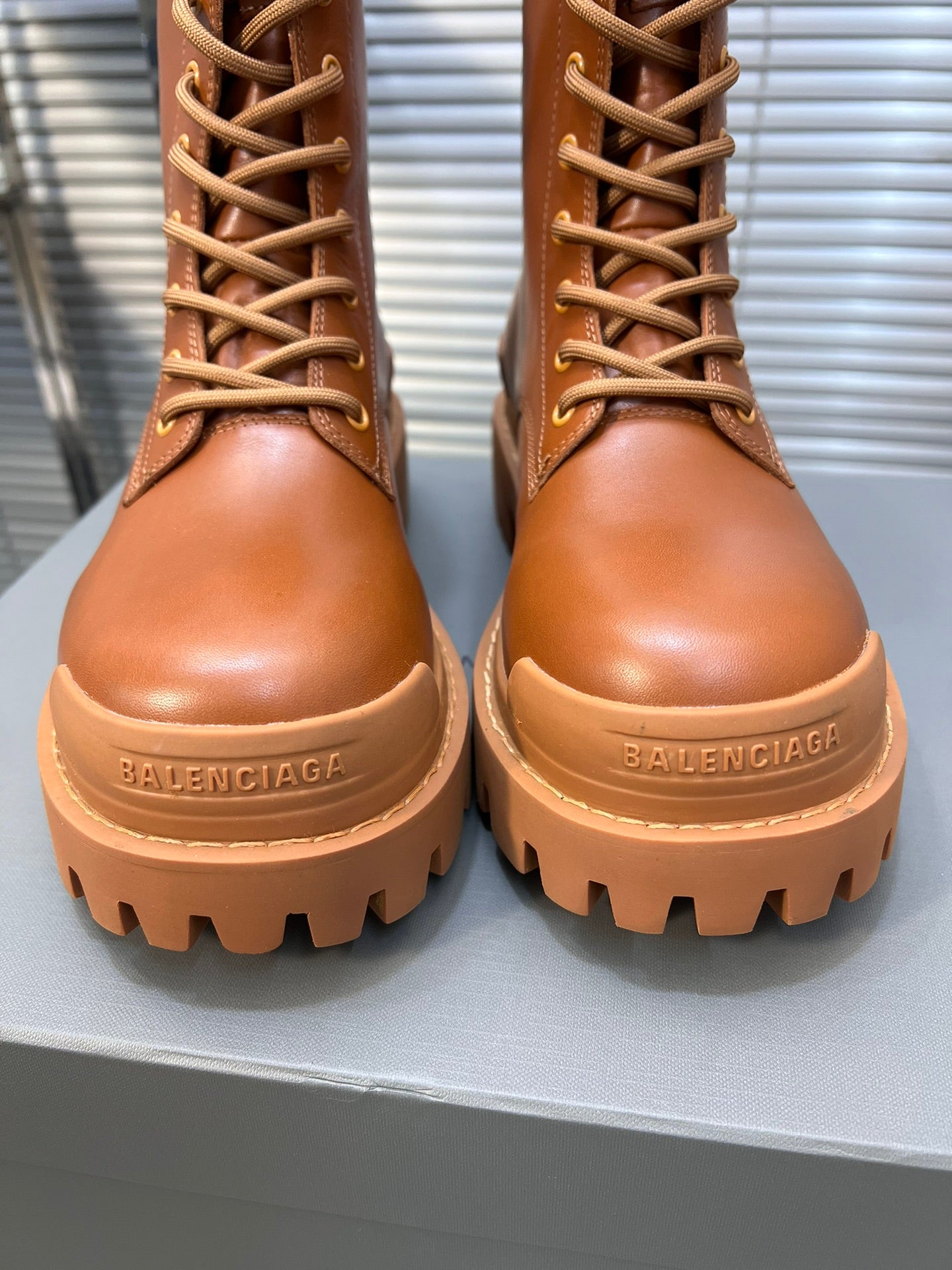 CHUNKY BOOTS IN TAN SMOOTH CALFSKIN - 35