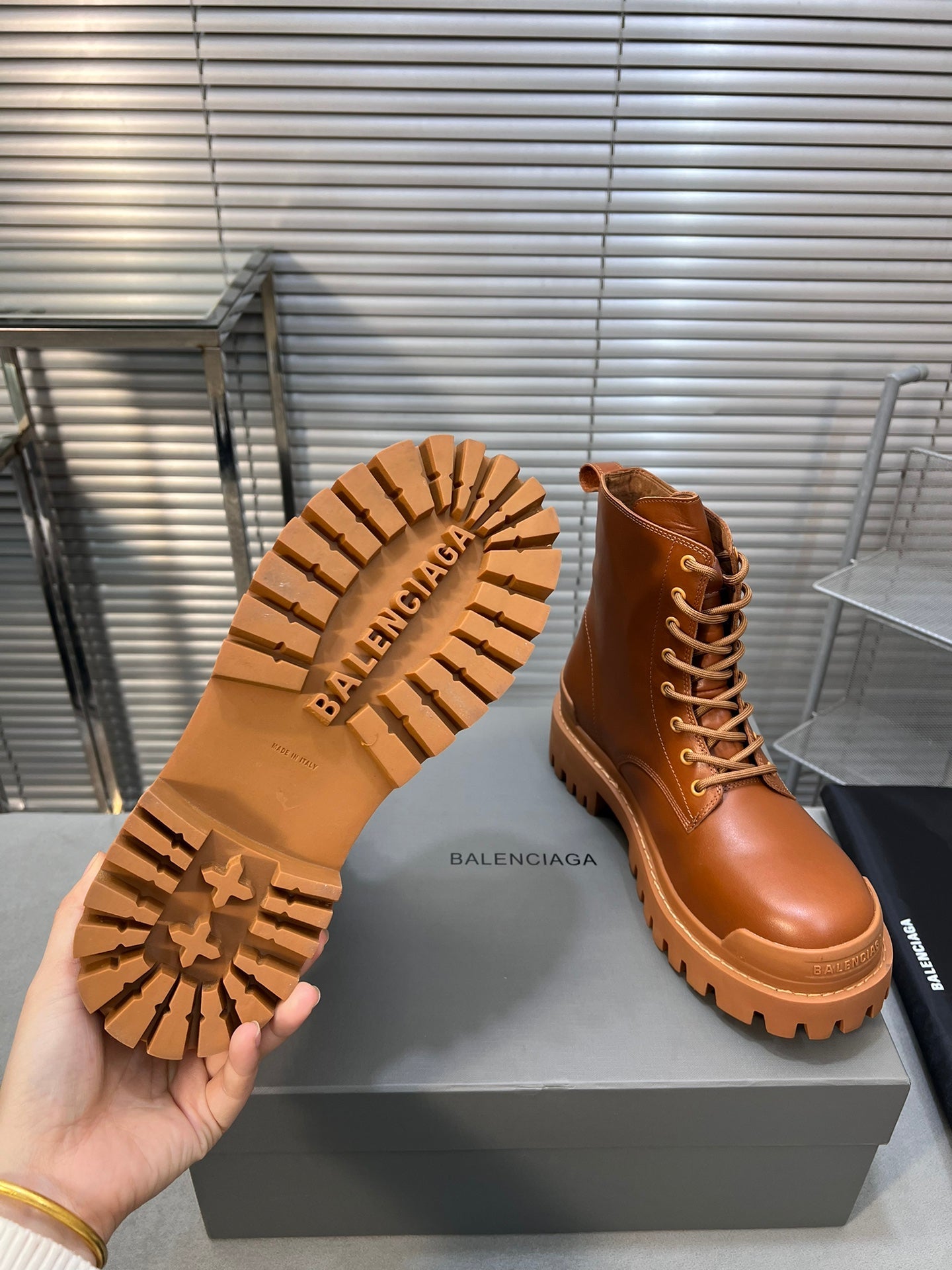 CHUNKY BOOTS IN TAN SMOOTH CALFSKIN - 35