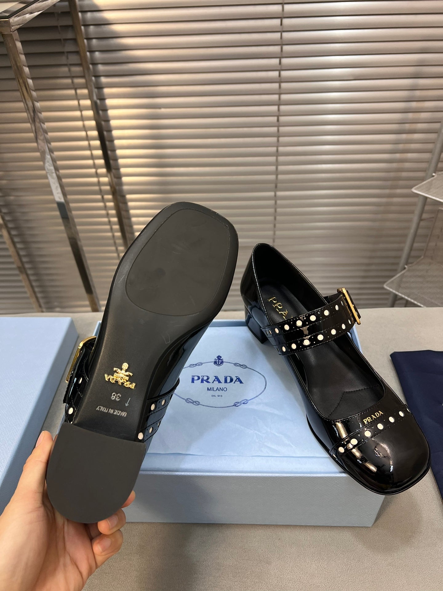 MARY JANE PUMPS IN BLACK GLOSSY CALFSKIN - 35