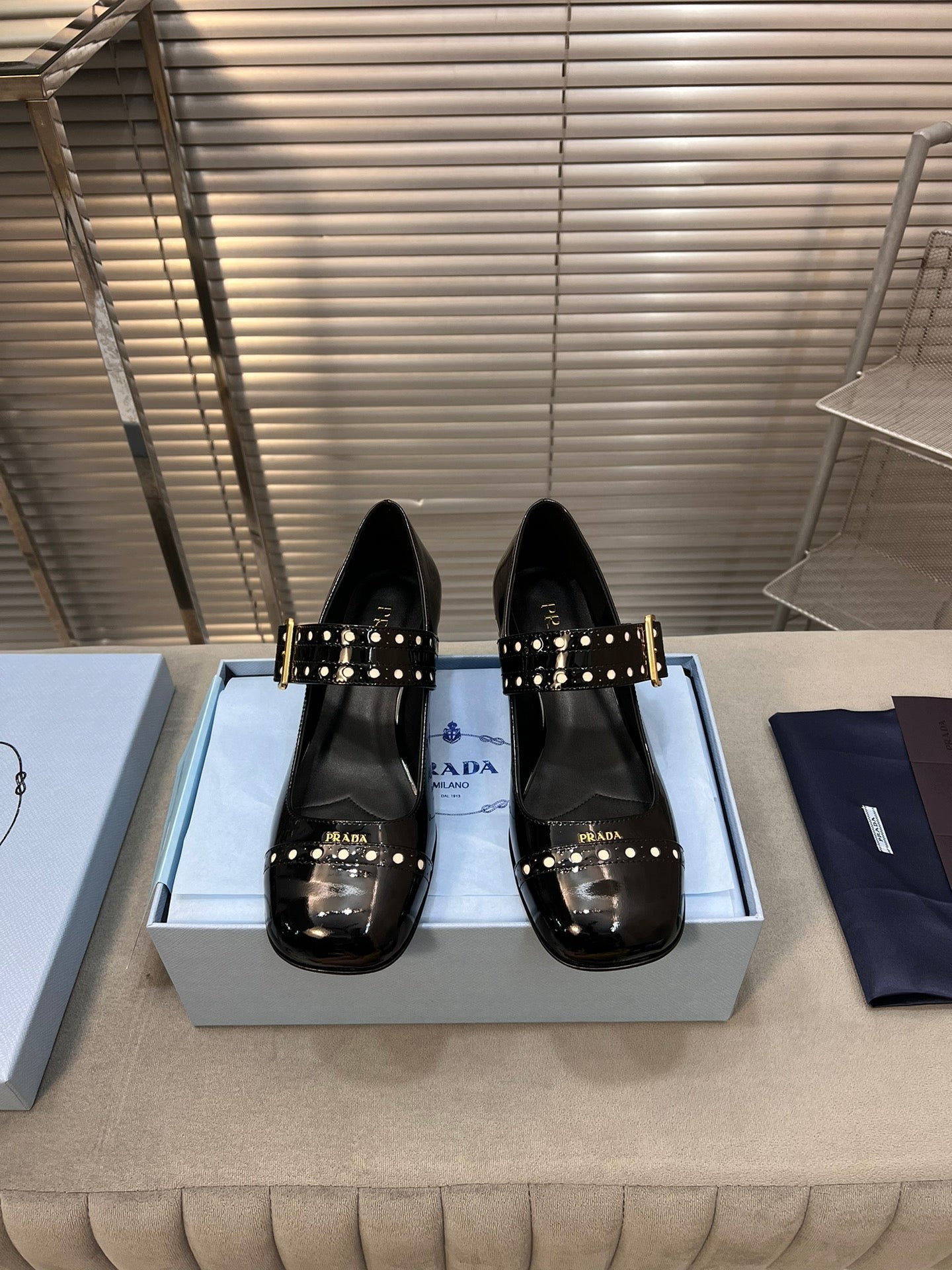 MARY JANE PUMPS IN BLACK GLOSSY CALFSKIN - 35