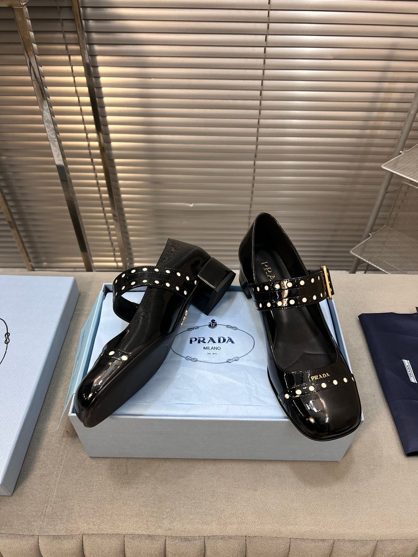 MARY JANE PUMPS IN BLACK GLOSSY CALFSKIN - 35