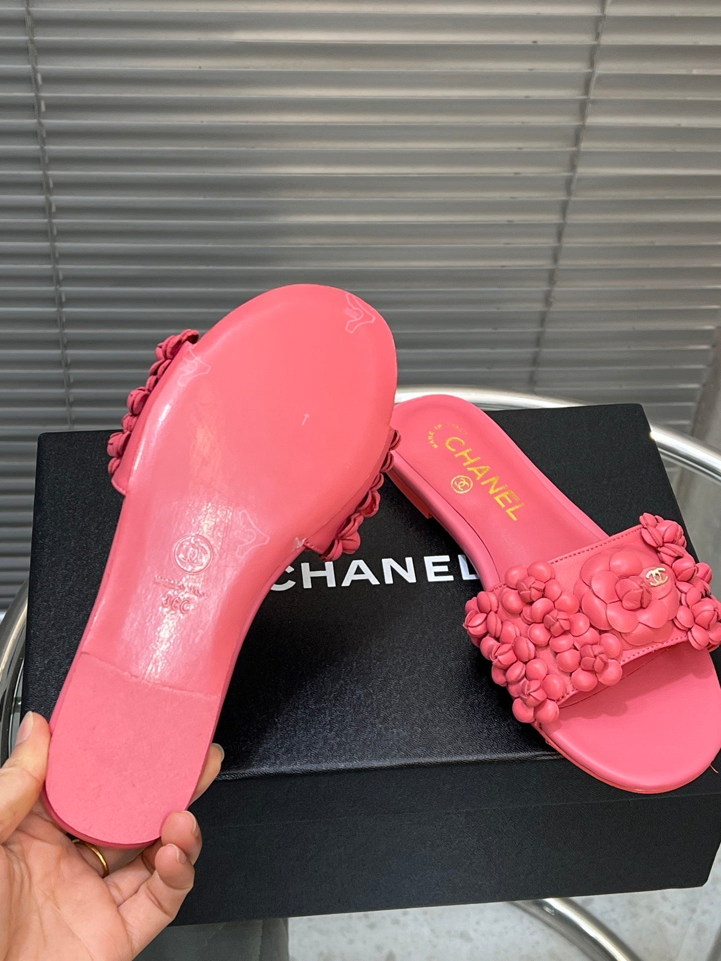 SLIPPERS CAMELLIA IN PINK CALFSKIN - 35