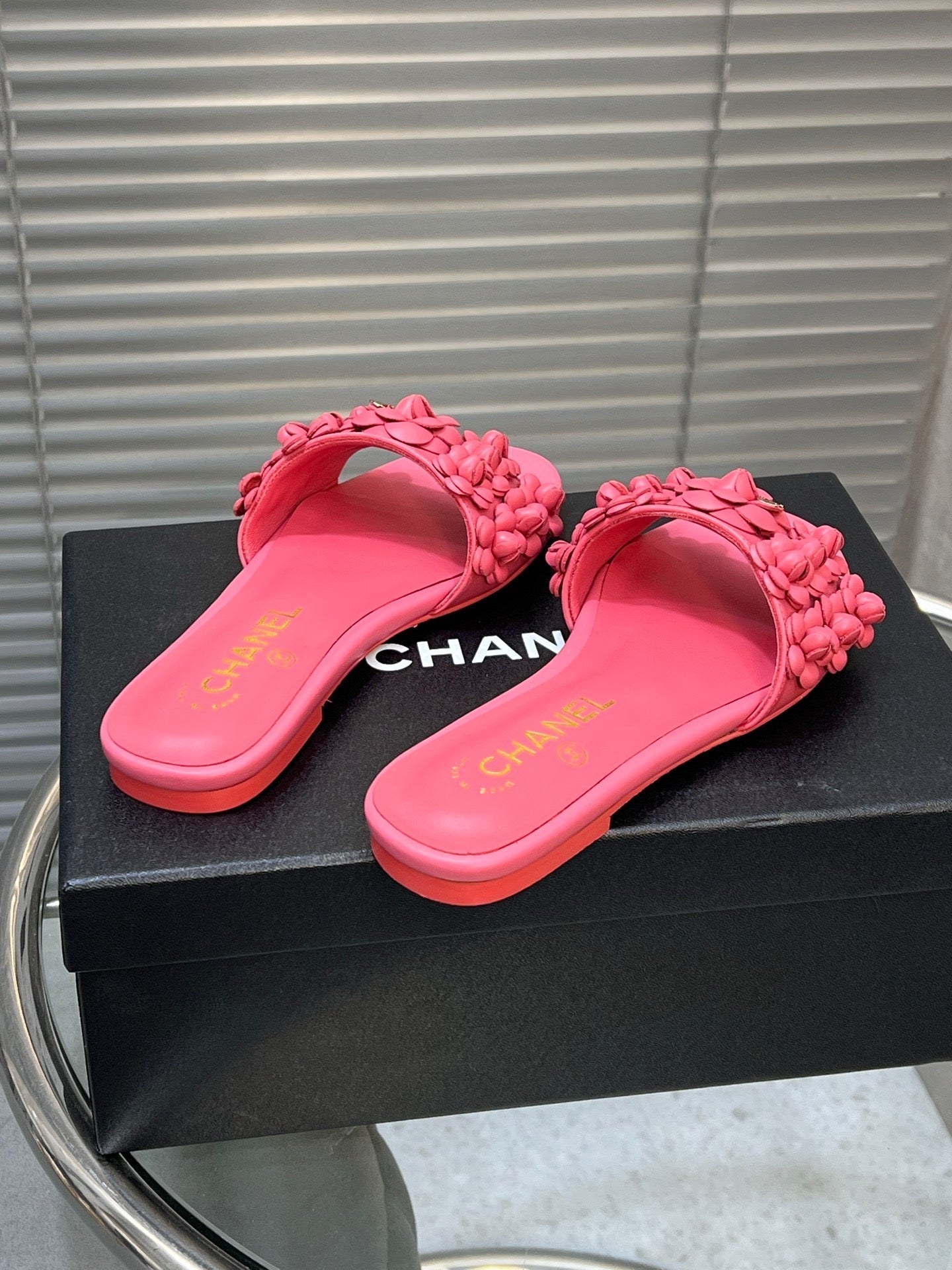 SLIPPERS CAMELLIA IN PINK CALFSKIN - 35
