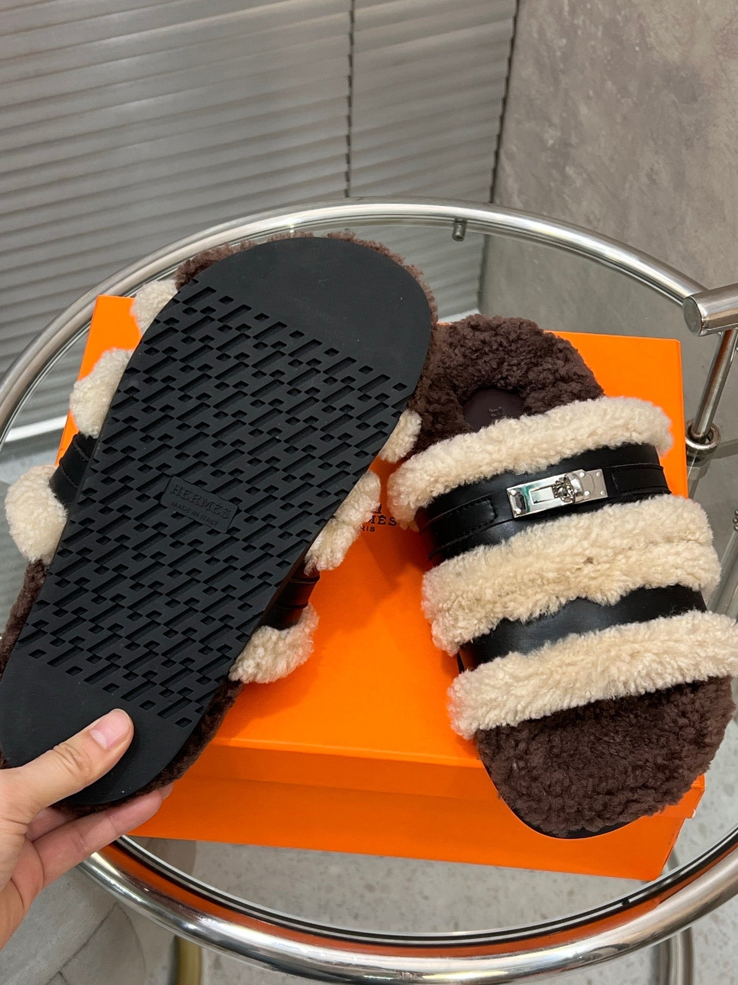 HM 25S SANDAL IN BEIGE WOOL AND BLACK LAMBSKIN WITH SILVER HARDWARE - 35