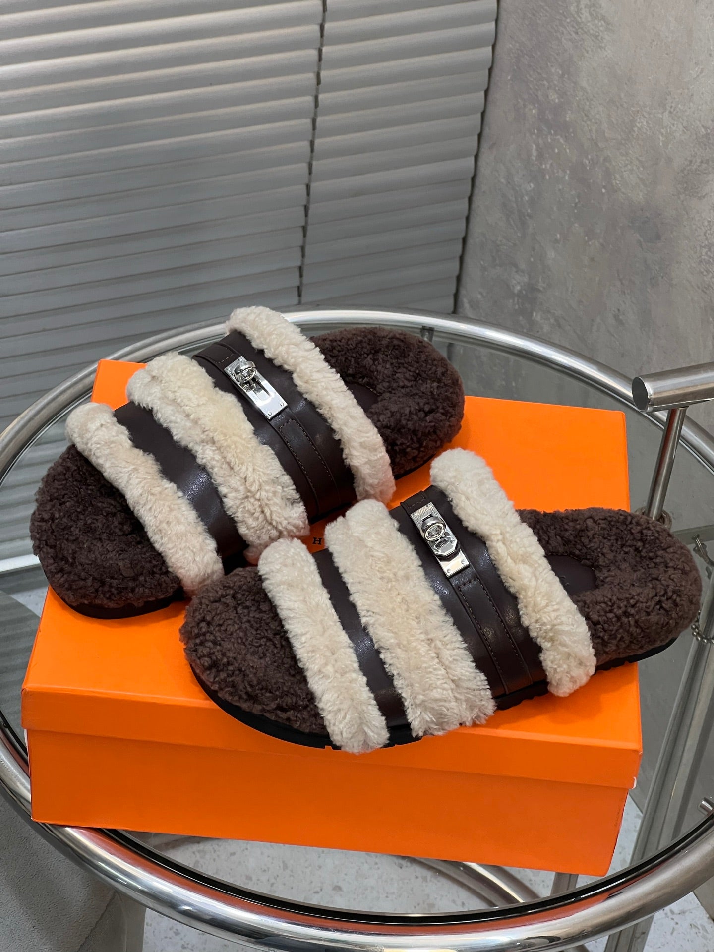 HM 25S SANDAL IN BEIGE WOOL AND DARK BROWN LAMBSKIN WITH SILVER HARDWARE - 35