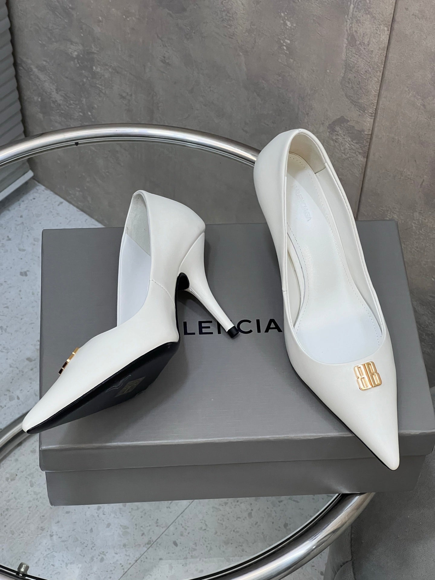 BALENCIAGA 25S HIGH-HEEL SHOES 85 MM IN WHITE COW LEATHER WITH GOLD HARDWARE - 35