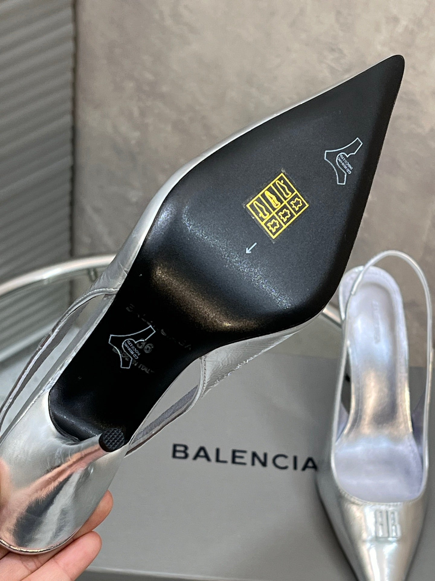 BALENCIAGA 25S HIGH-HEEL SLINGBACK 85 MM IN SILVER COW LEATHER - 35