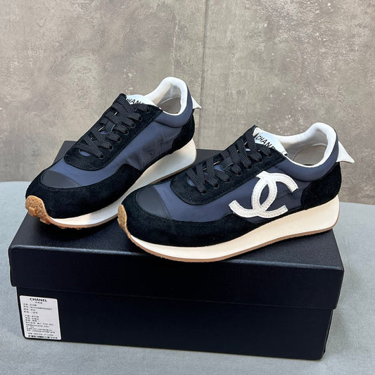 Кросівки CHANEL 26S, замшеві з нейлоном, темно-синьо-чорні, логотип CC