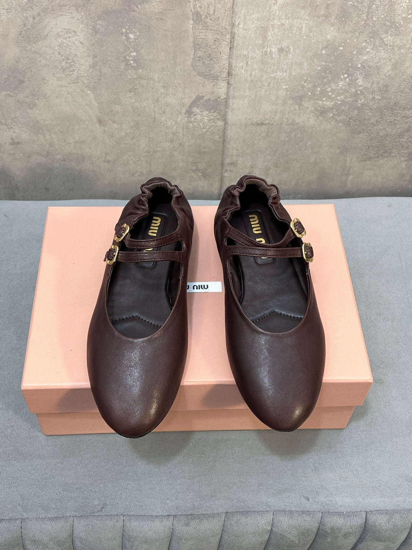 MIUMIU 26S БАЛЕТКИ МЕРІ ДЖЕЙН З ПОДВІЙНИМ РЕМІНЦЕМ З ТЕМНО-КОРИЧНЕВОЇ ОВЕЧОЇ ШКІРИ