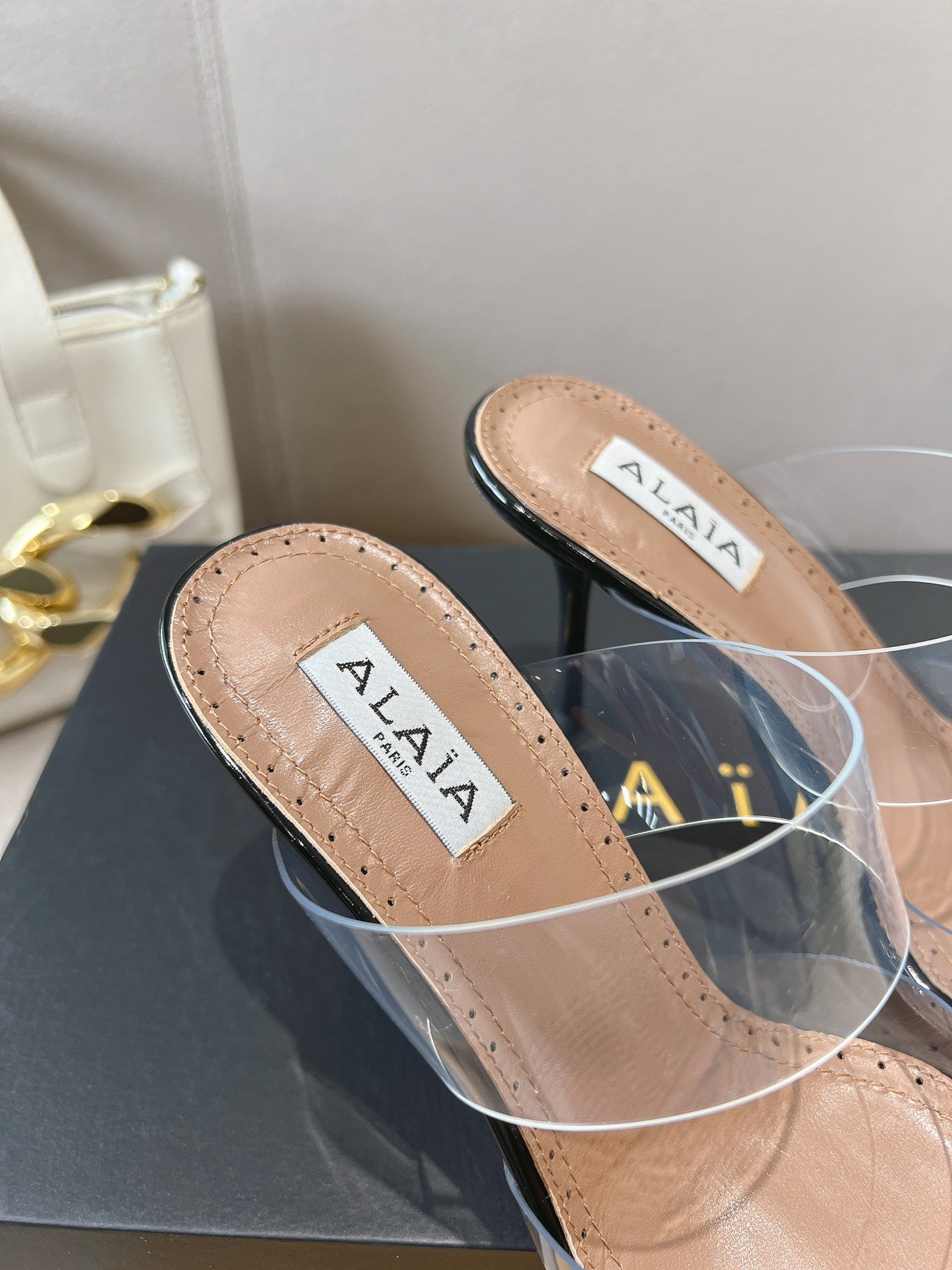 ALAIA HIGH MULES IN BLACK PATENT CALFSKIN AND FILM - 35