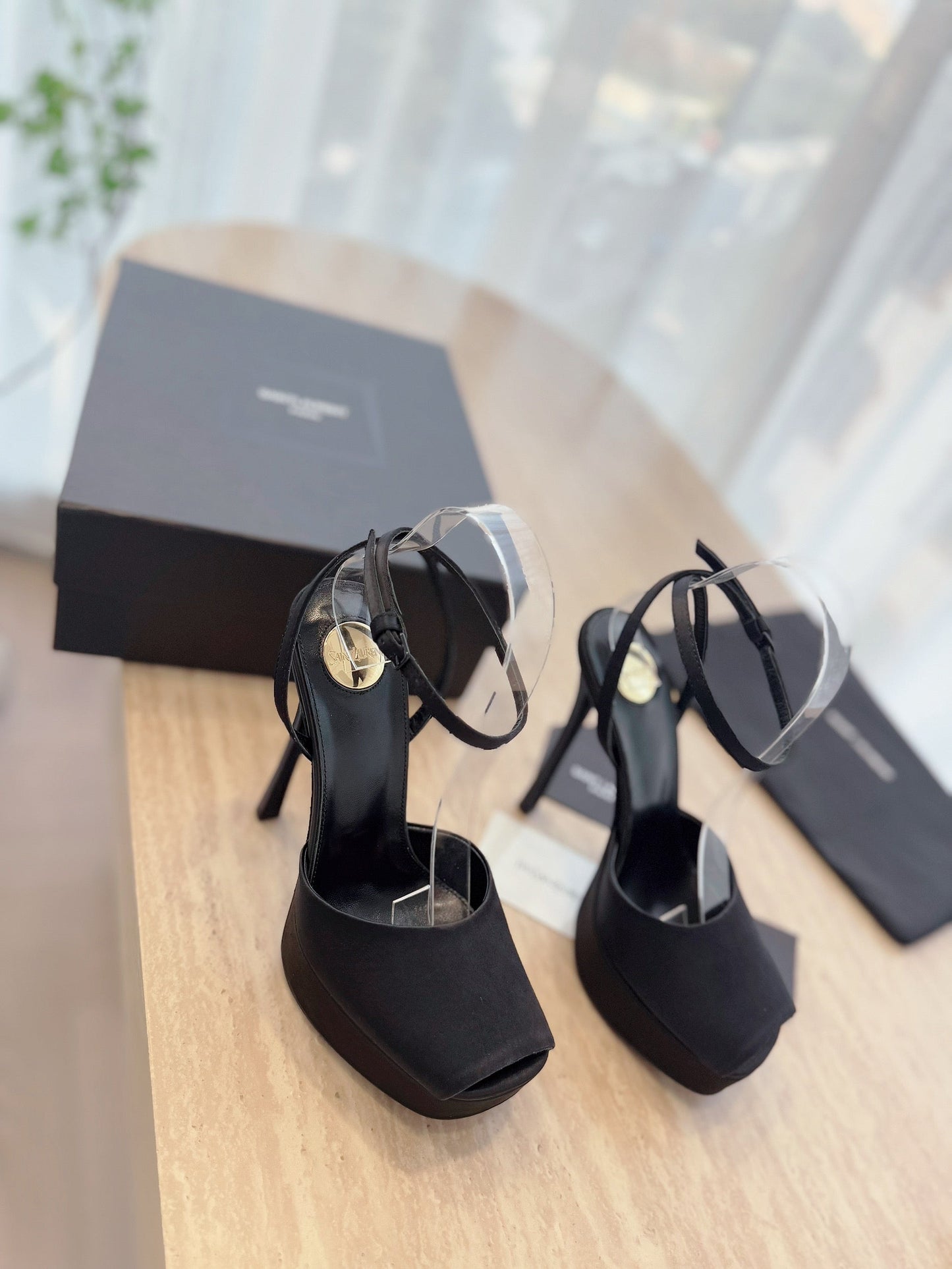 LA SCANDALE HIGH 14 CM PLATFORM SANDALS IN BLACK SATIN CREPE - 35