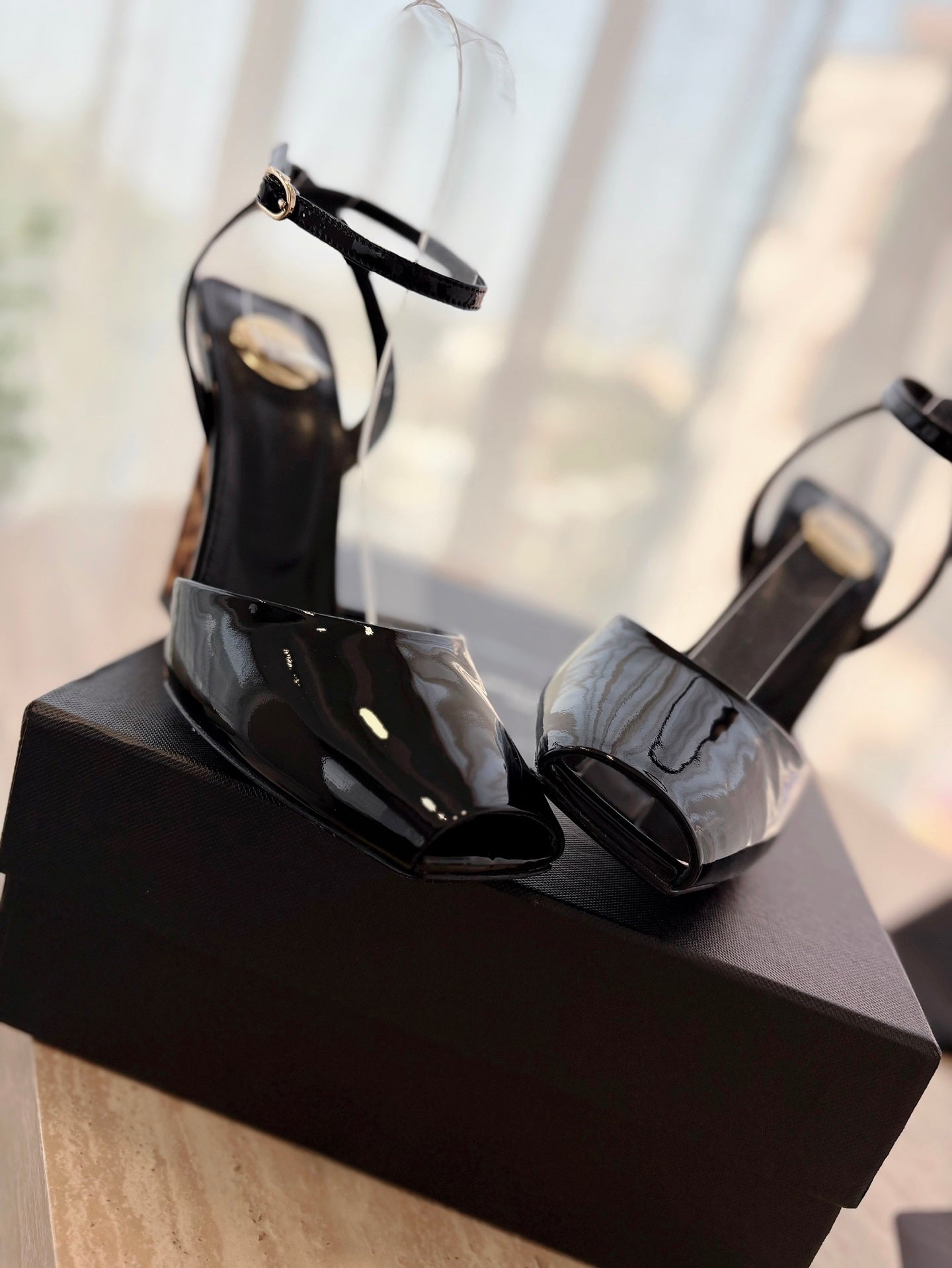 LA SCANDALE HIGH 10 CM WEDGE SANDALS IN BLACK PATENT LEATHER - 35